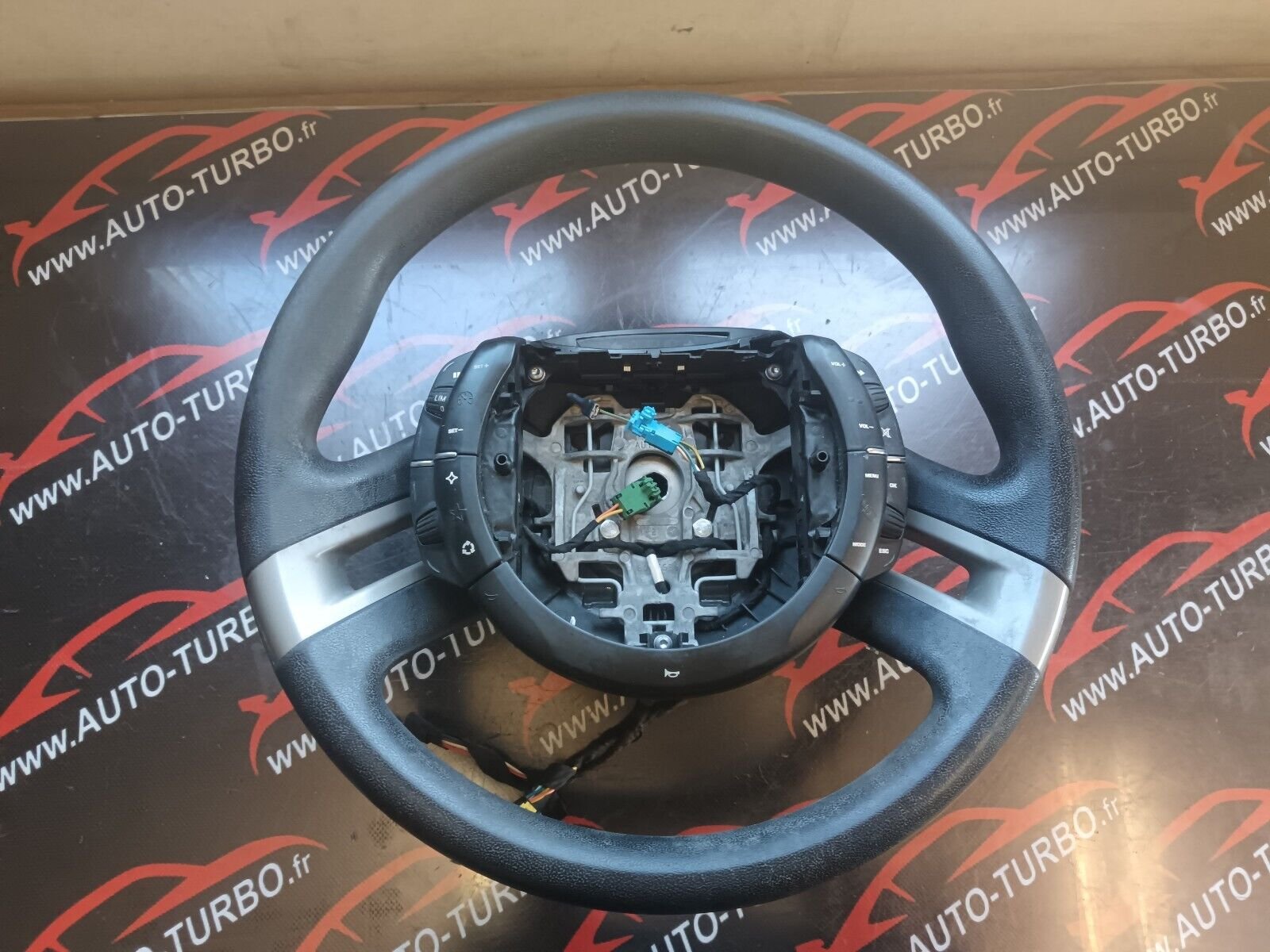 VOLANT CITROEN C4 PICASSO 1.6HDI 110CH REFERENCE: 96829656