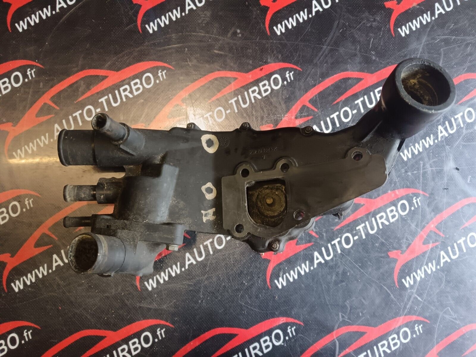 BOITIER DU TERMOSTAT CITROEN C5 REFERENCE: 9643211880