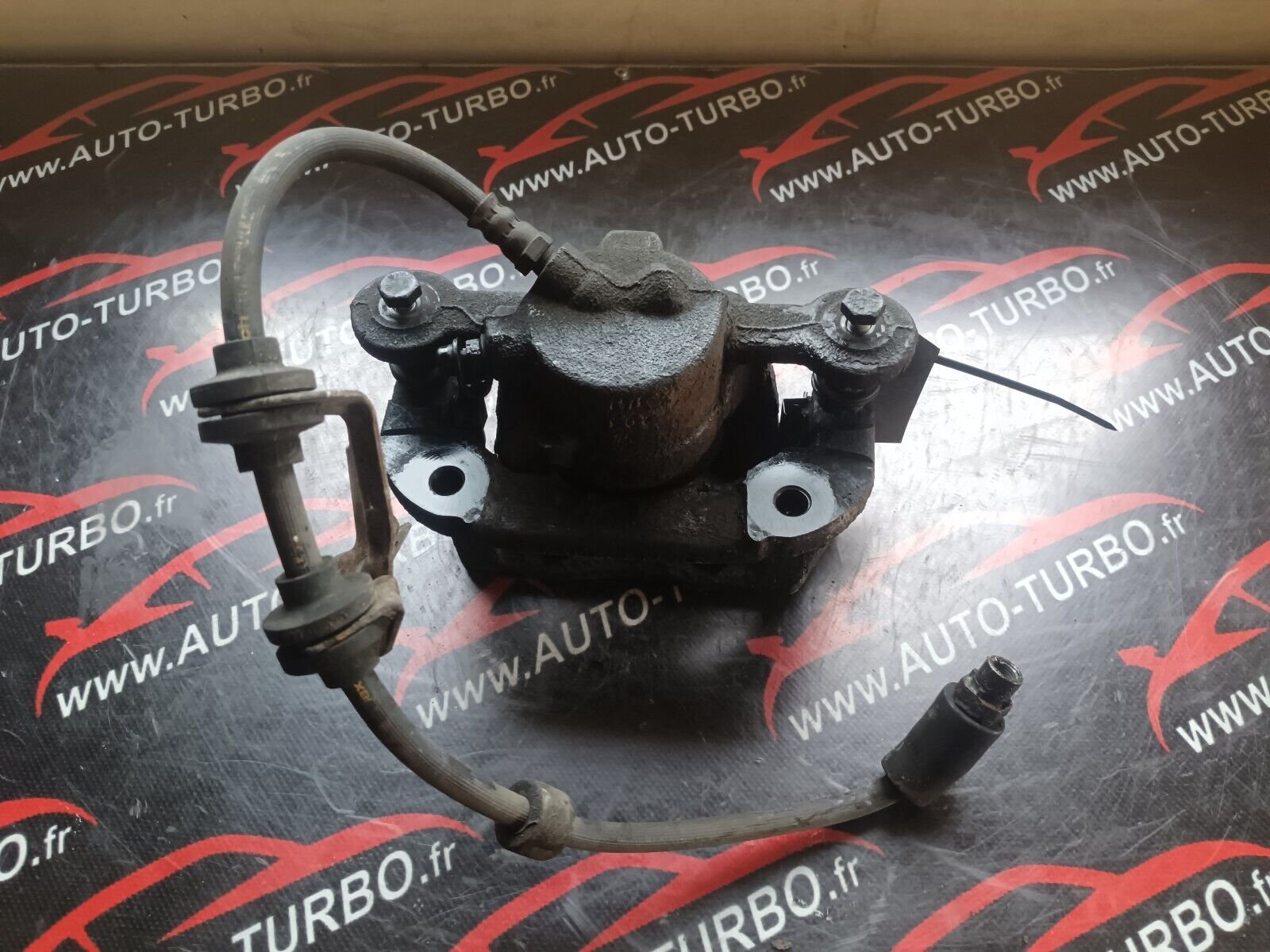 ETRIER AVANT DROIT BMW SERIE 1 E87