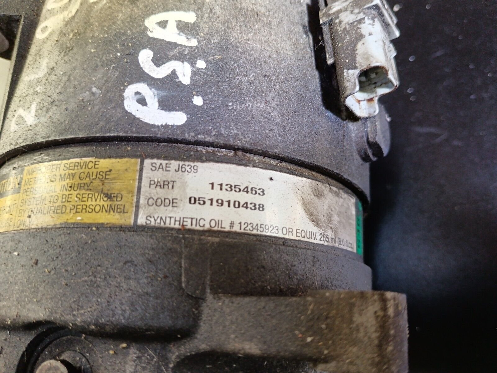 COMPRESSEUR DE CLIMATISATION PSA 2.0L 90CH REFERENCE 1135463