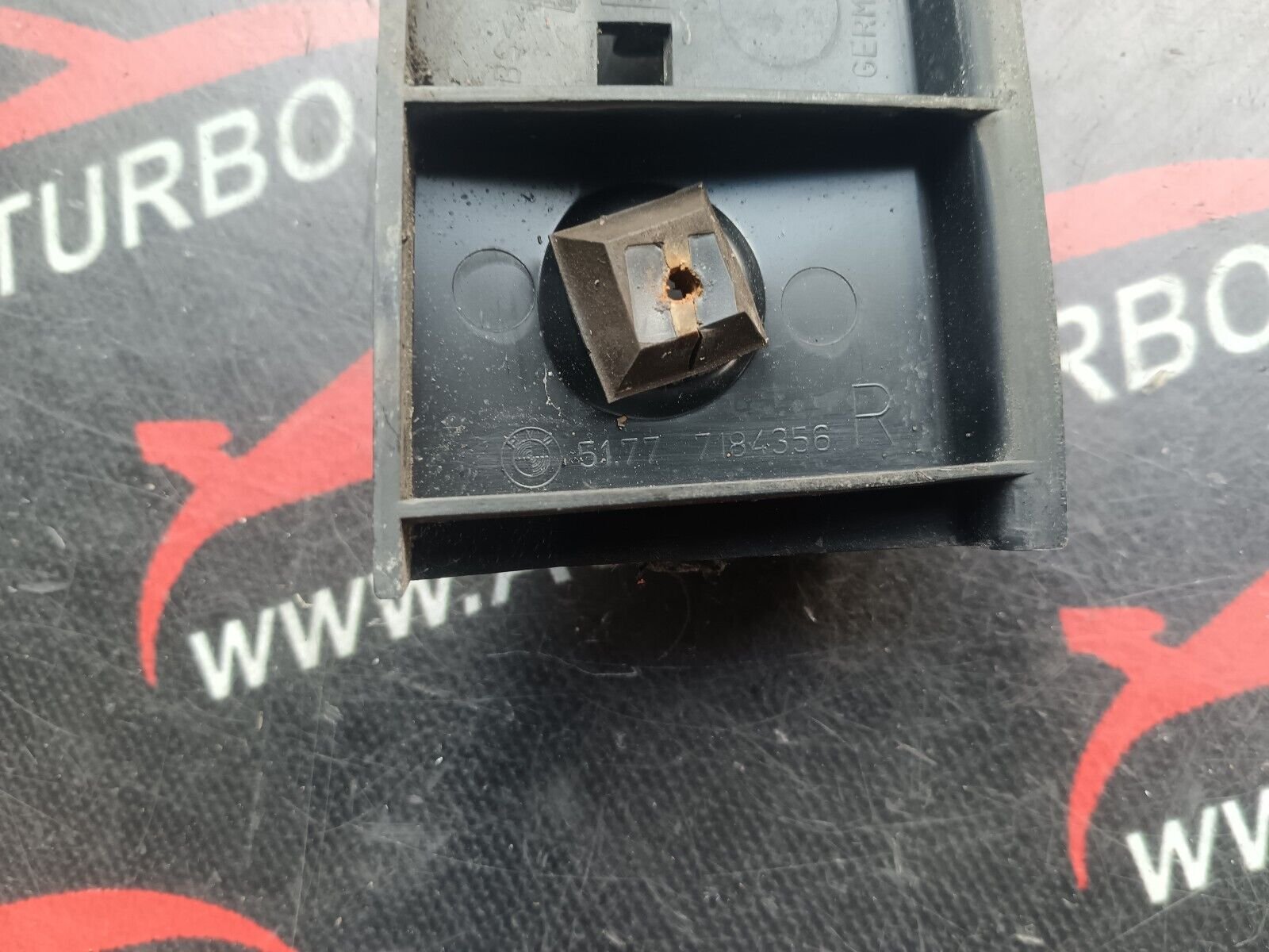 SUPPORT BARRE AVANT DROIT BMW SERIE1 E87 REFERENCE: 7184356