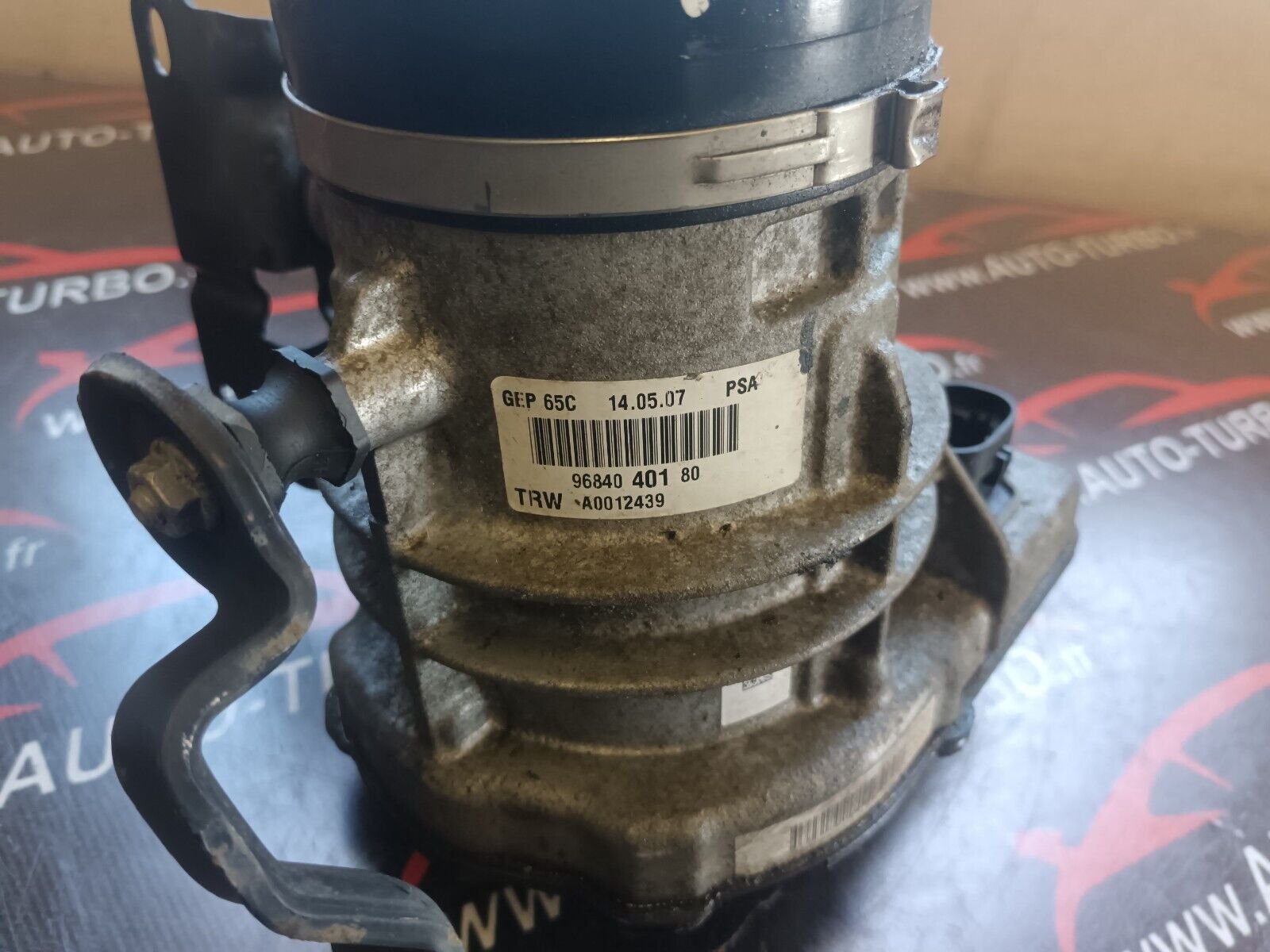 POMPE DE DIRECTION PICASSO 1.6HDI 110CH REFERENCE: 9684040180