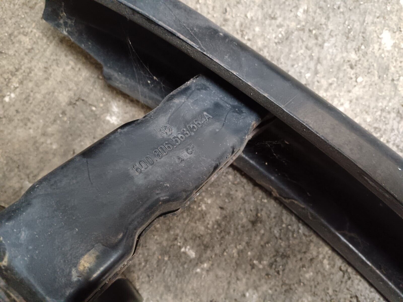 RENFORT PARE CHOC AVANT (TRAVERS) VOLKSWAGEN POLO IV REFERENCE: 6Q0806563