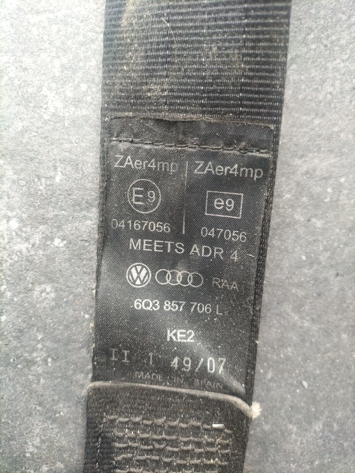 CEINTURE DE SECURITE AVANT DROIT VOLKSWAGEN POLO IV 6Q3857706L