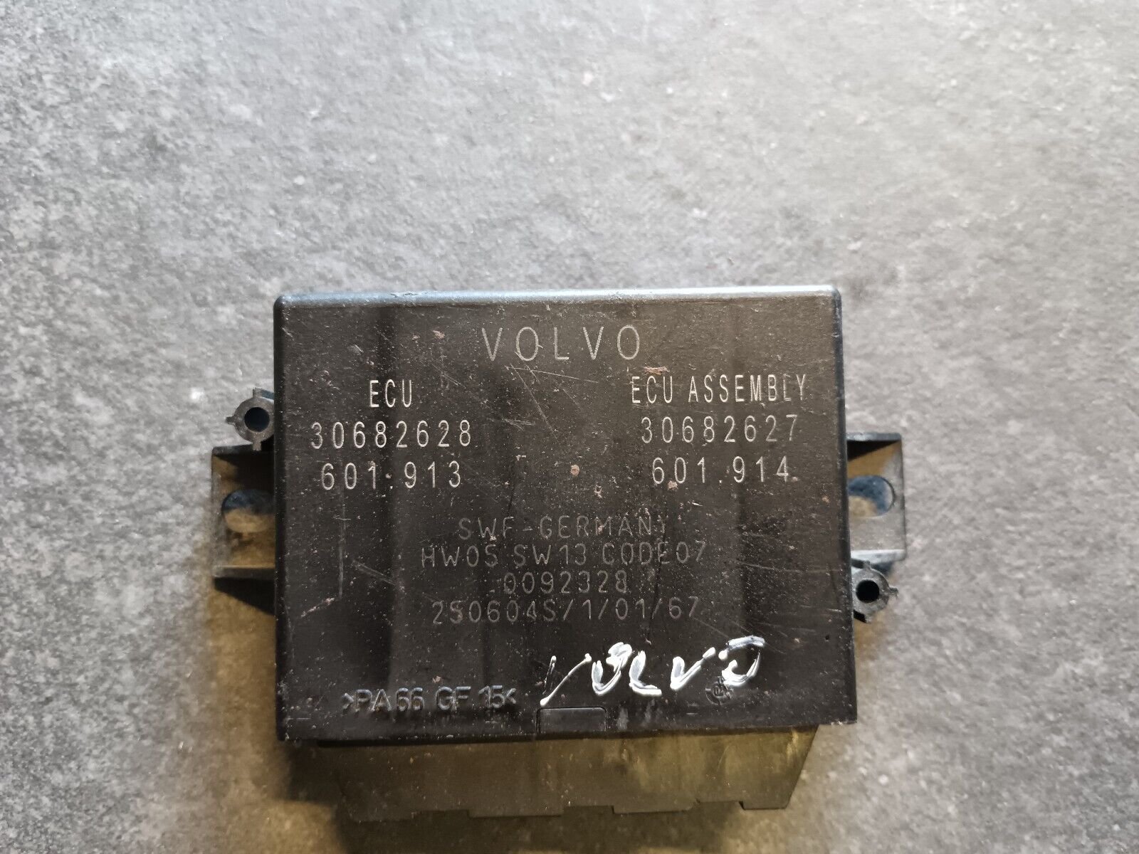 MODULE PDC AIDE AU STATIONNEMENT VOLVO XC90 REFERENCE: 30682628