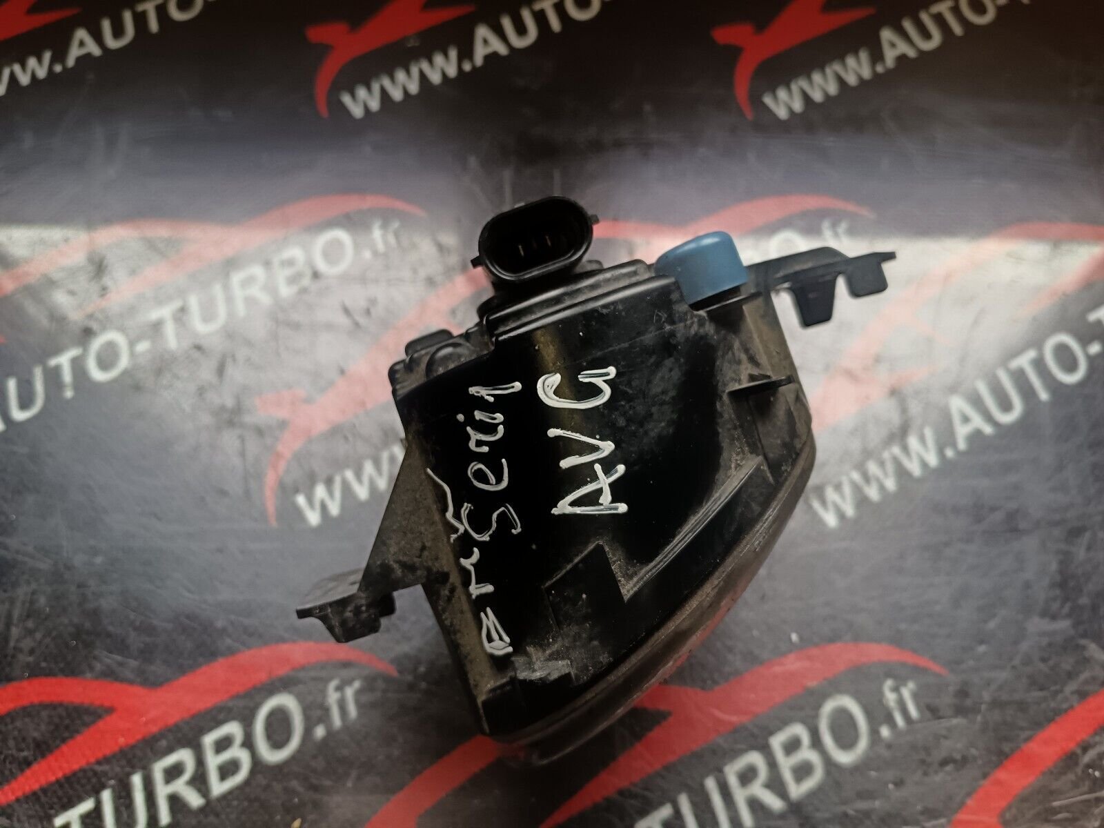 FEUX ANTI BROUILLARD AVANT GAUCHE BMW SERIE 1 REFERENCE: 89203661