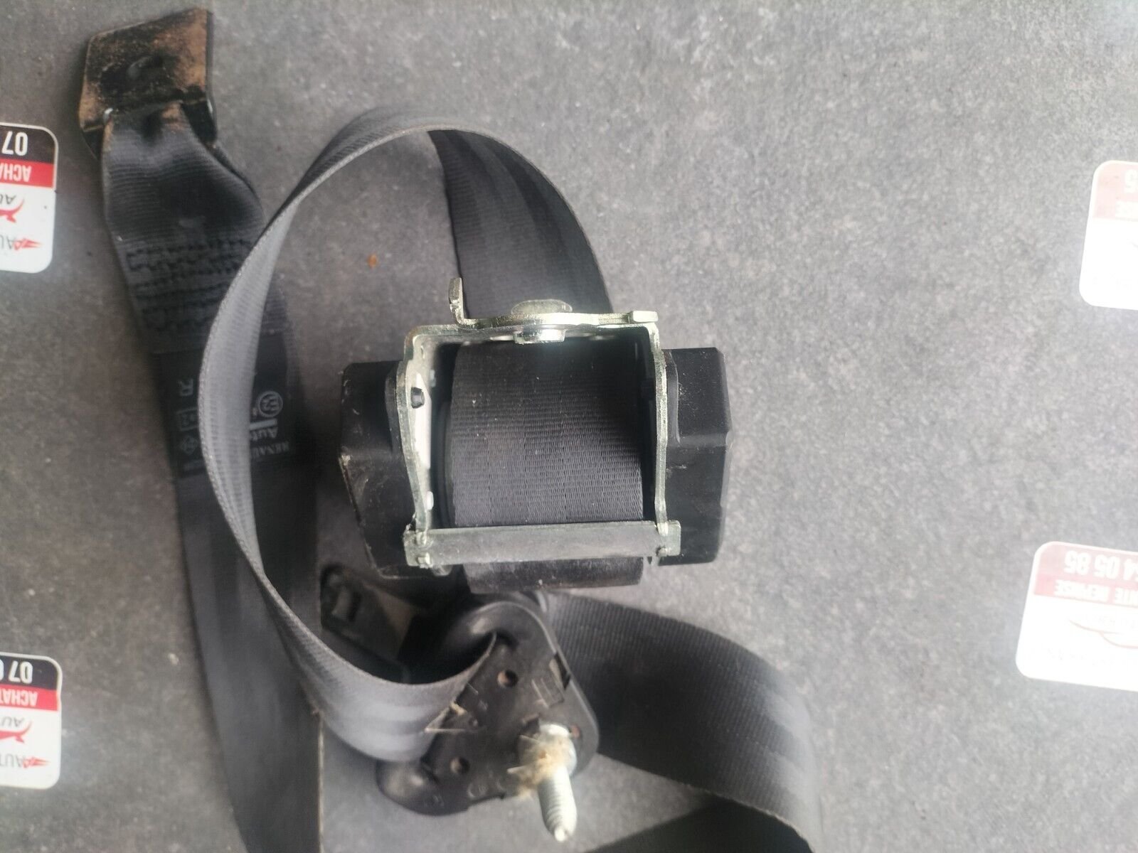 CEINTURE DE SECURITE ARRIERE DROIT RENAULT SCENIC III 888400028R