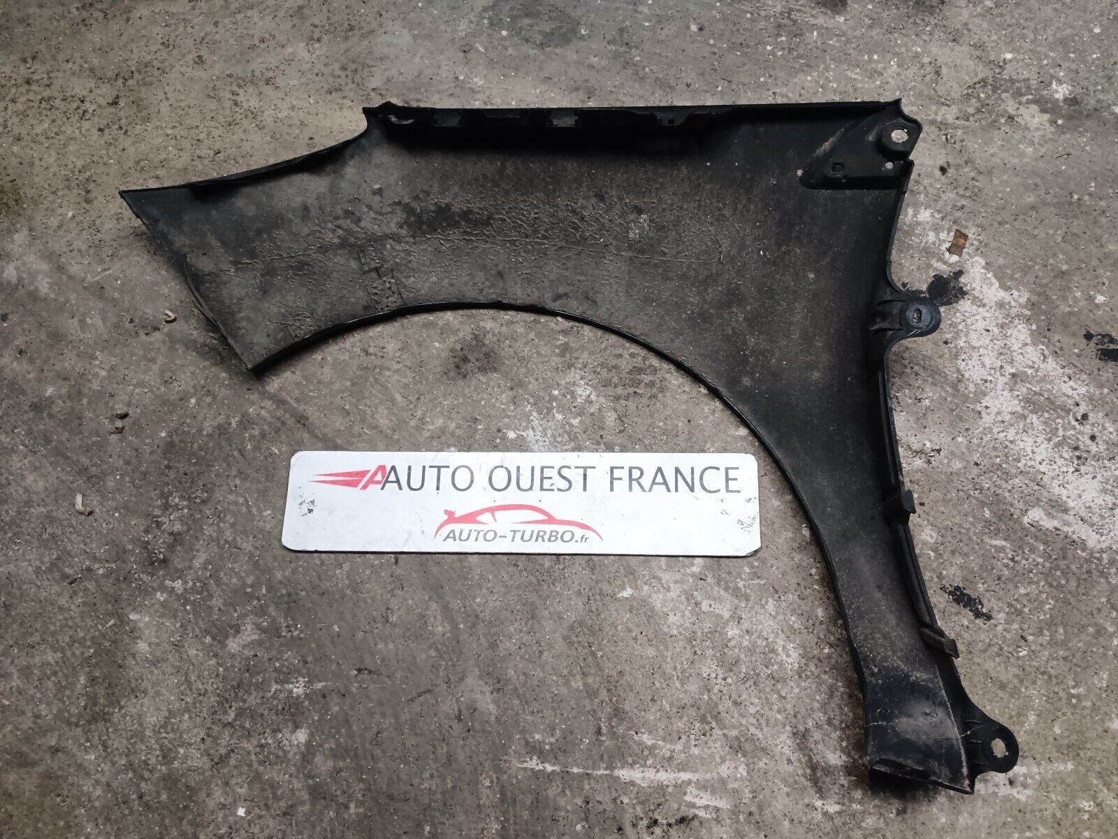 AILE AVANT DROIT ABIME PEUGEOT 308SW REFERENCE: 7841Y1
