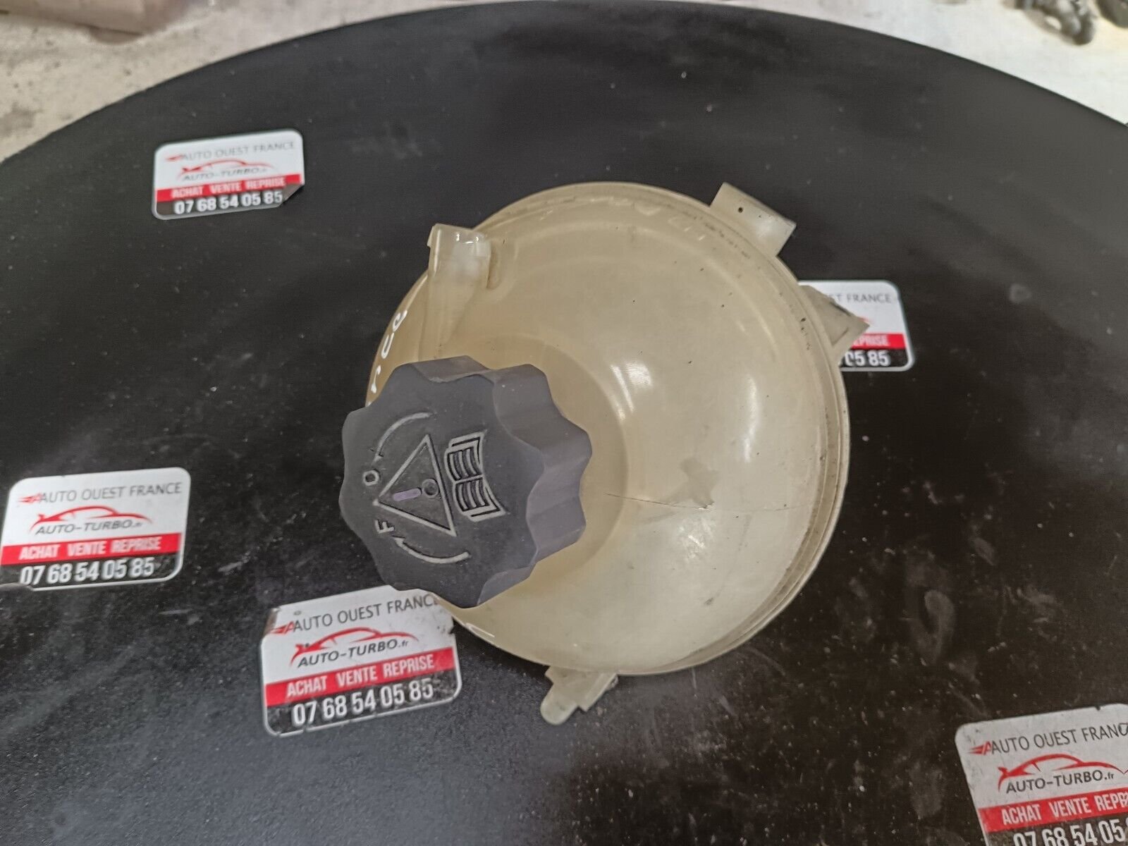 VASE D'EXPANSION DU LIQUIDE DE REFROIDISSEMENT  307cc 2.0L 136CH ESSENCE