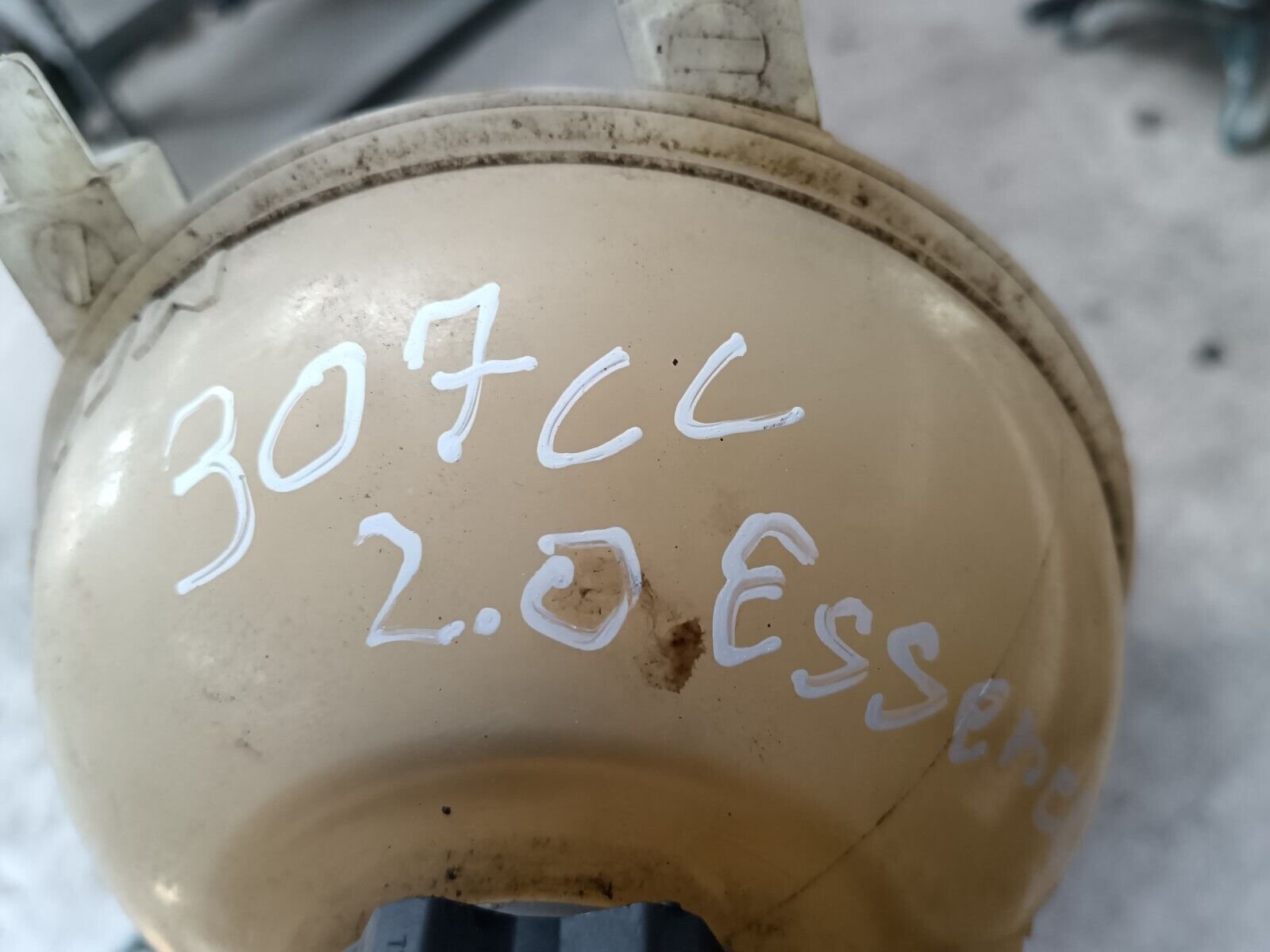 VASE D'EXPANSION DU LIQUIDE DE REFROIDISSEMENT  307cc 2.0L 136CH ESSENCE