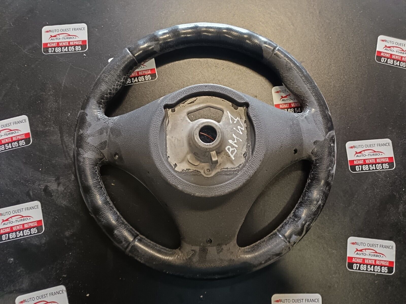 VOLANT CUIR BMW SERIE 1 E81 E87 E90 E91 E92 REFERENCE: 6769894