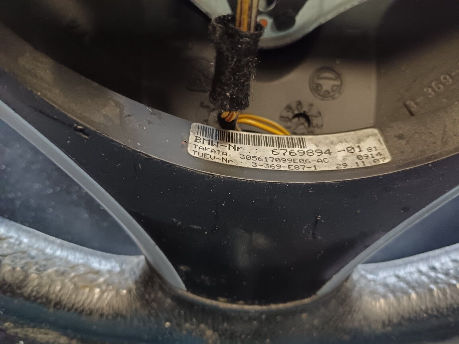 VOLANT CUIR BMW SERIE 1 E81 E87 E90 E91 E92 REFERENCE: 6769894