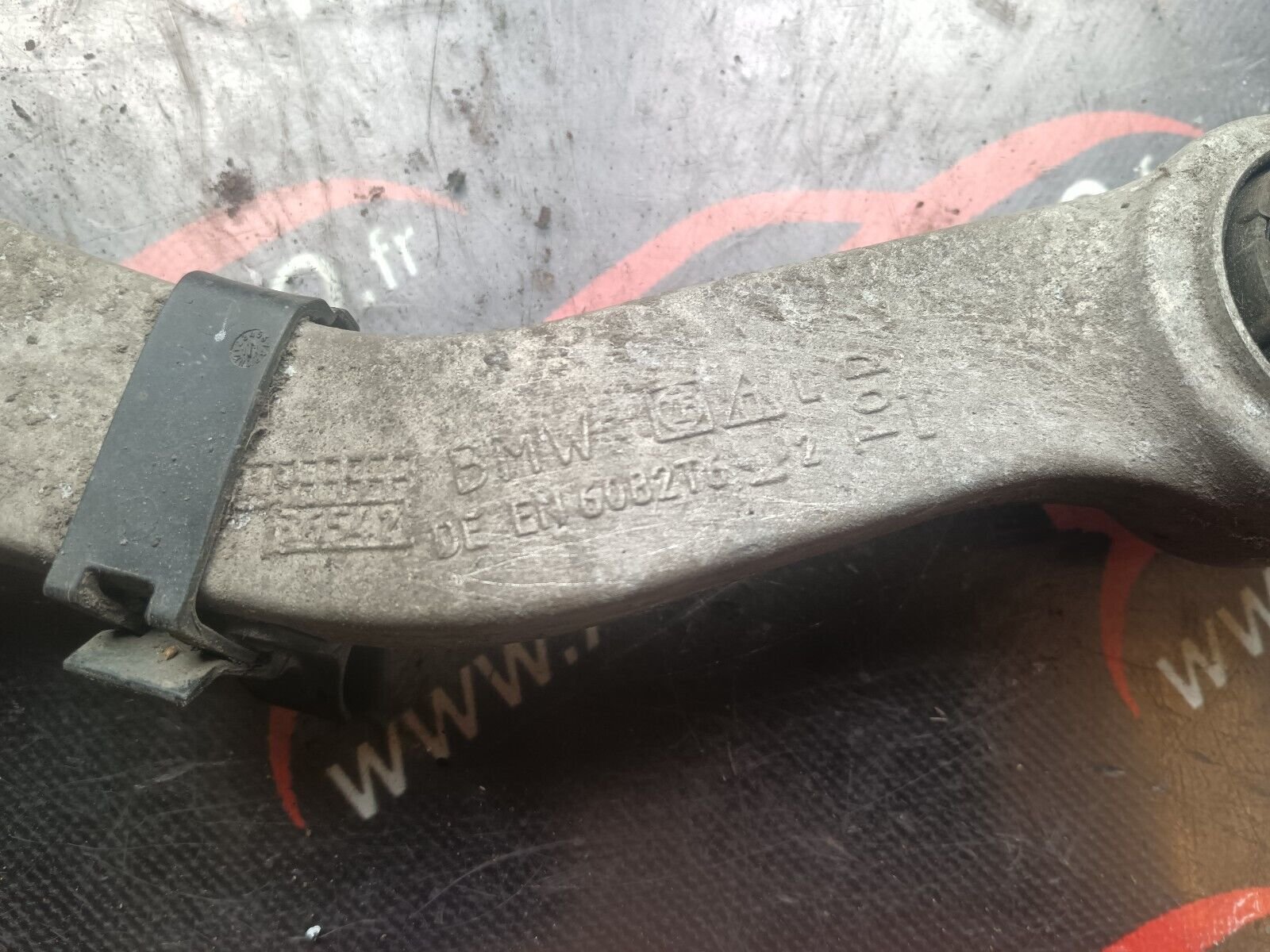 BRAS OSCILLANT ARRIERE GAUCHE BMW 520 F10 REFERENCE: 6082T6