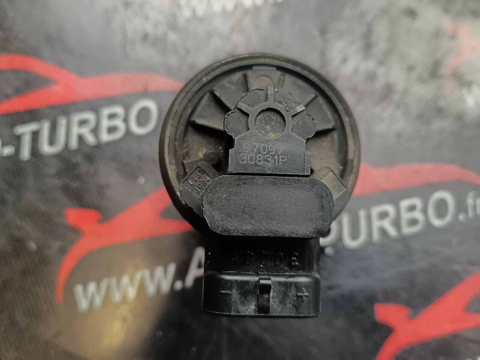 VANNE EGR PEUGEOT 307cc 2.0 ESSENCE REFERENCE: 97097