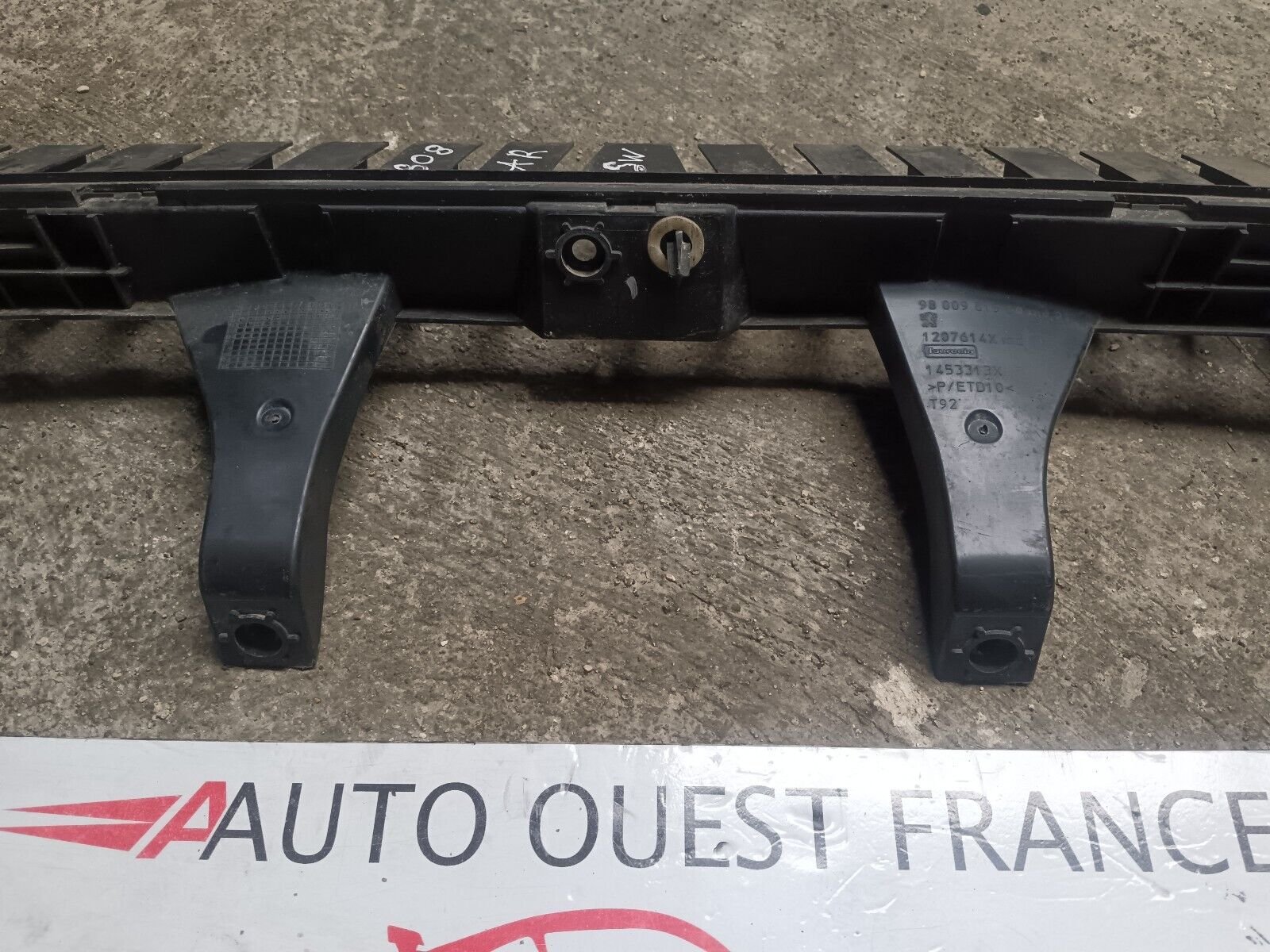 SUPPORT PARE CHOC ARRIERE PEUGEOT 308SW 2 REFERENCE: 9800981980
