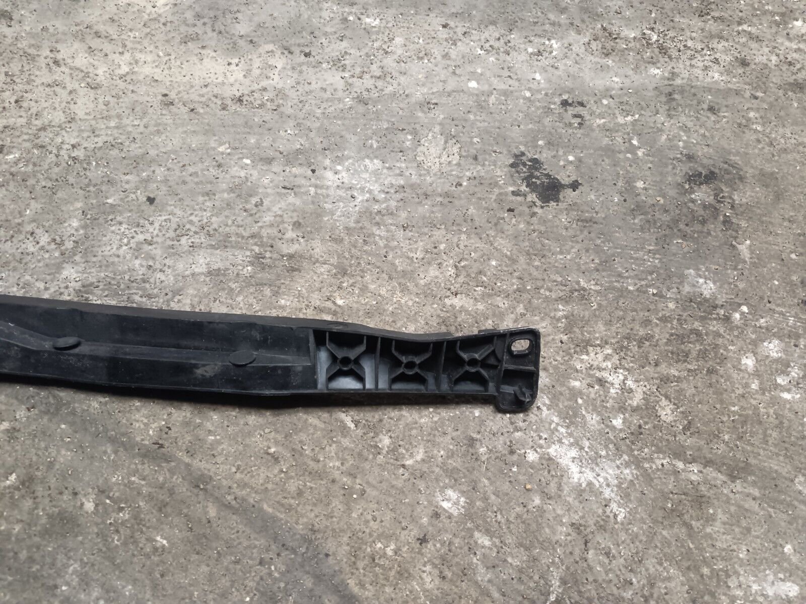 BARE DE PARE-BRISE CITROEN C 4 AVANT REFERENCE: 9658376180