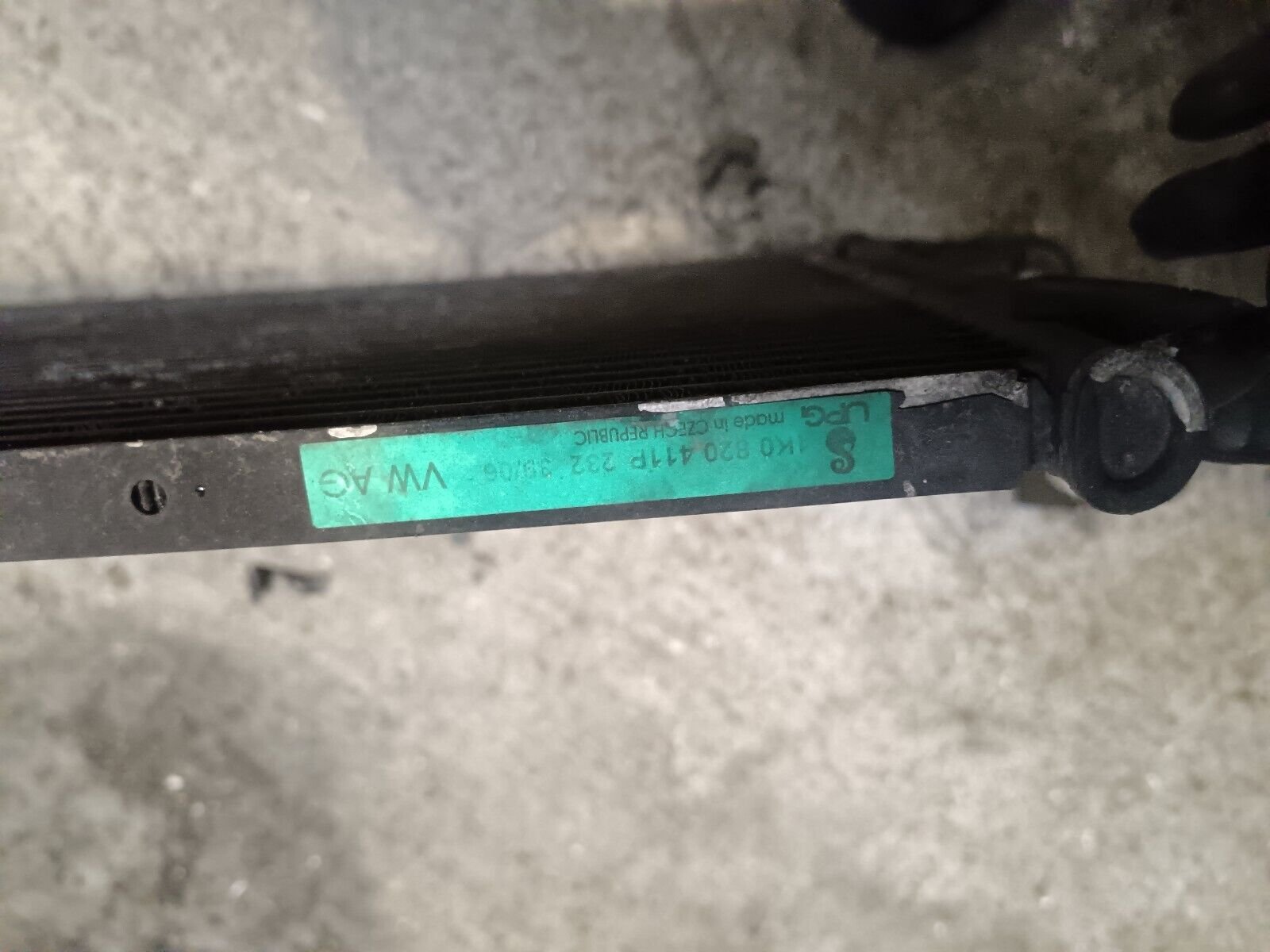 RADIATEUR CLIMATISATION VOLKSWAGEN GOLF V REFERENCE: 1K0820411