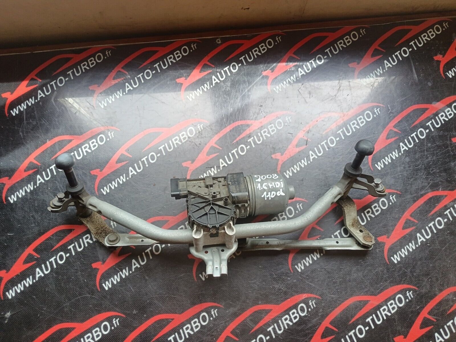 MOTEUR ESSUIE-GLACE PEUGEOT 2008 1.6HDI 110CH REFERENCE: 9673222580