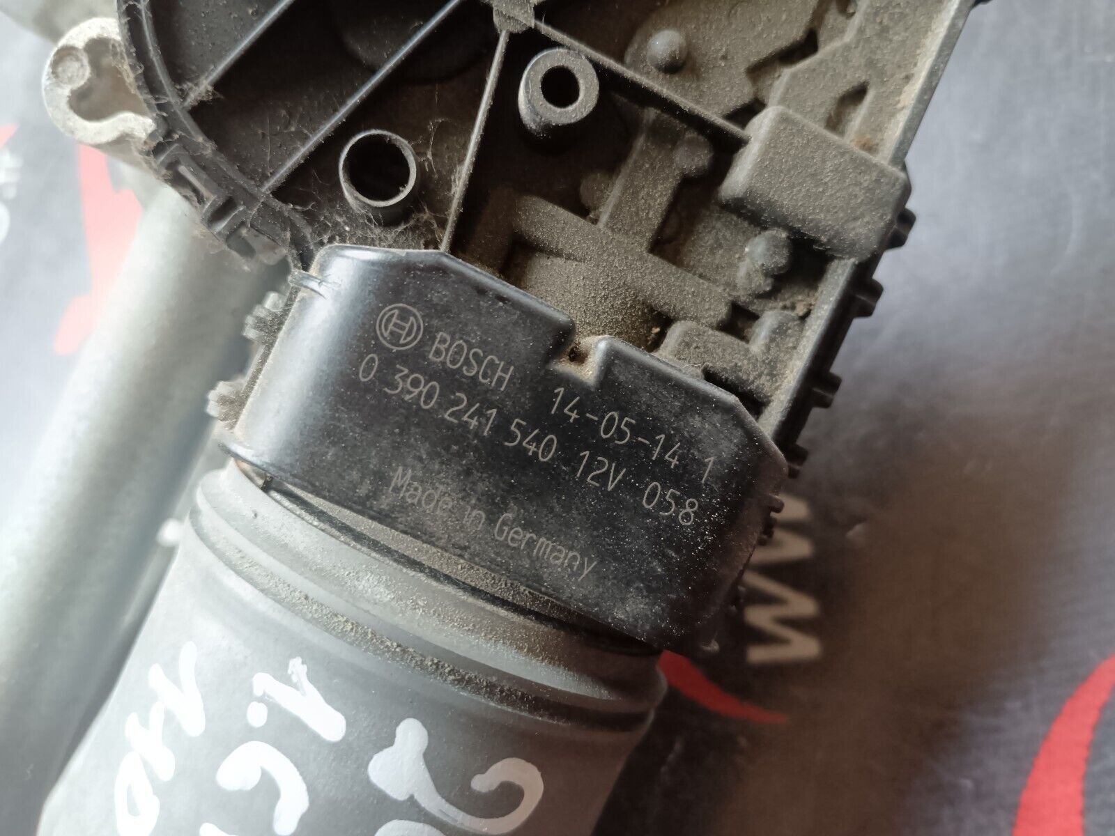 MOTEUR ESSUIE-GLACE PEUGEOT 2008 1.6HDI 110CH REFERENCE: 9673222580