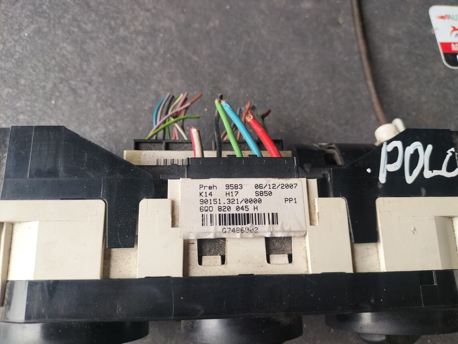 UNITE COMMANDE CLIM/CHAUFFAGEVOLKSWAGEN POLO IV 6Q0820045H