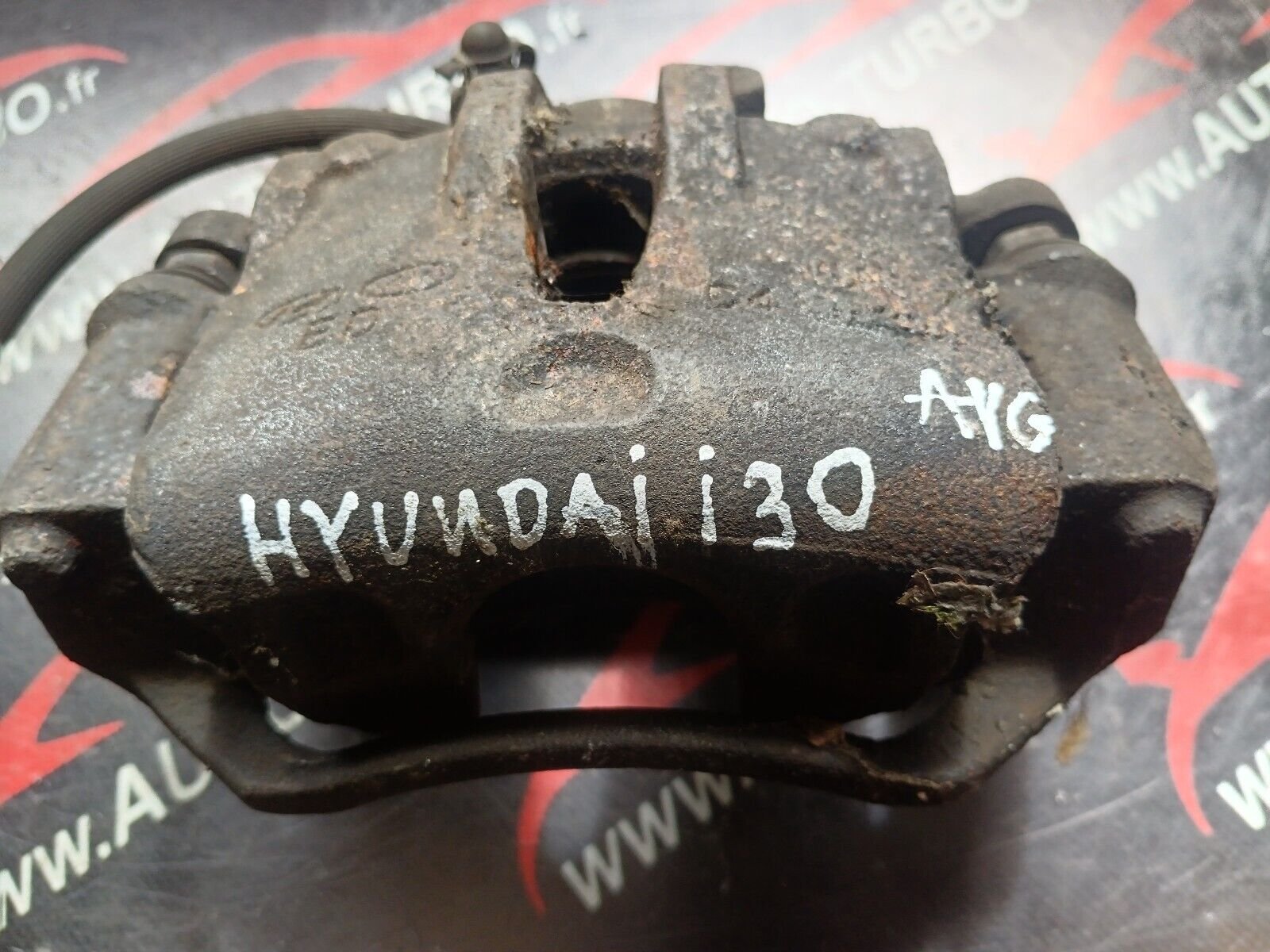 ETRIER AVANT GAUCHE HYUNDAI i30 1.6CRDI 90CH REFERENCE: