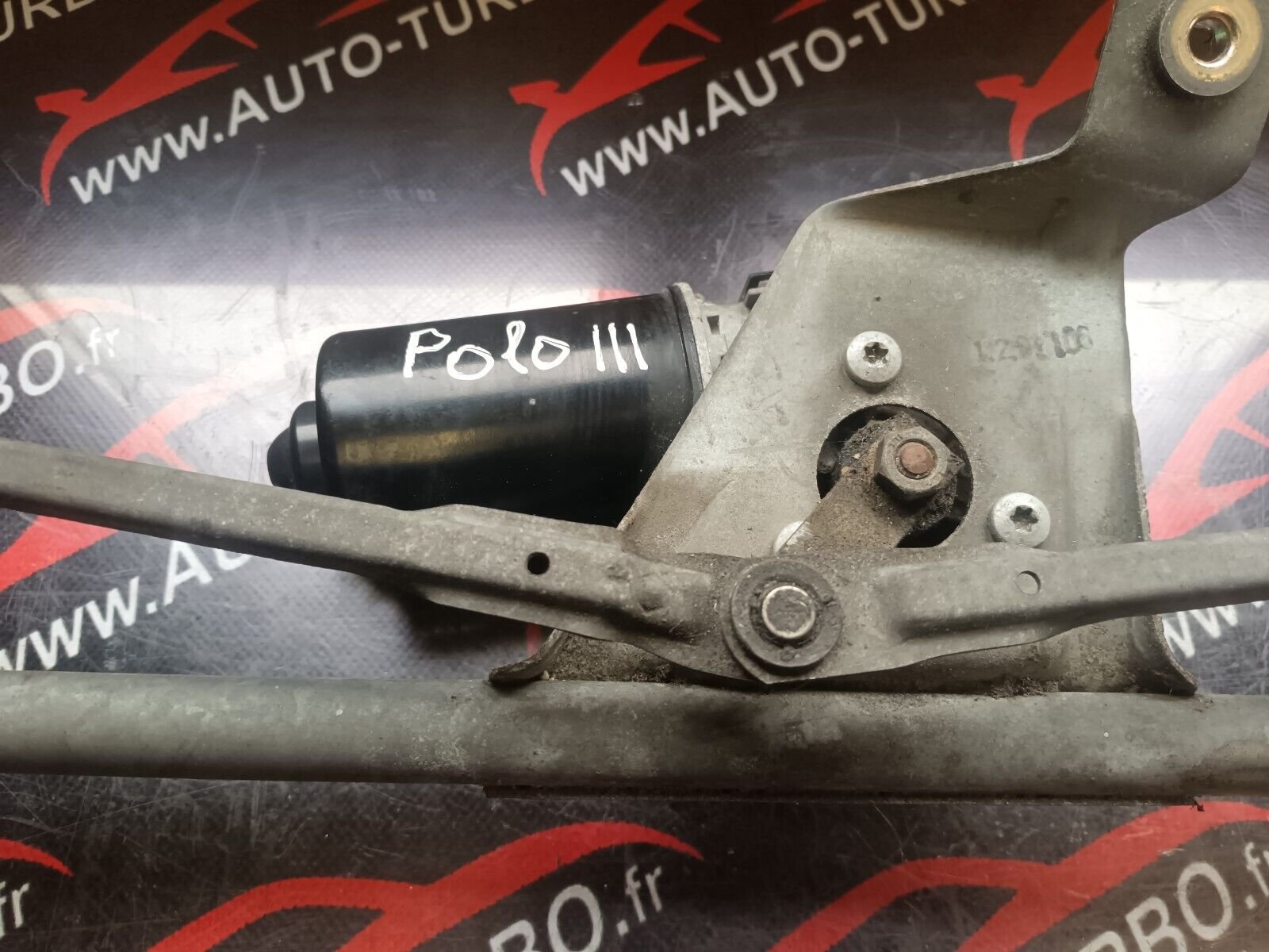 MECHANISME ESSUIE GLACE AVANT VOLKSWAGEN POLOIII REFERENCE: 0390241180