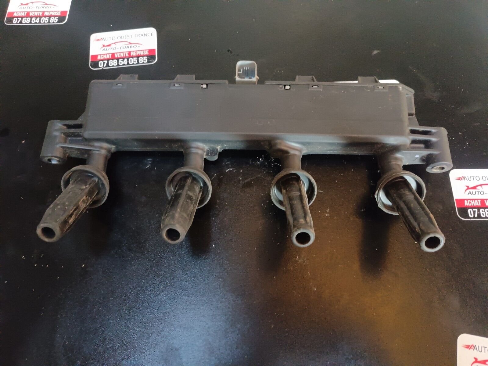 RAMPE INJECTION CITROEN C3 1.4i ESSENCE REFERENCE: 50930959