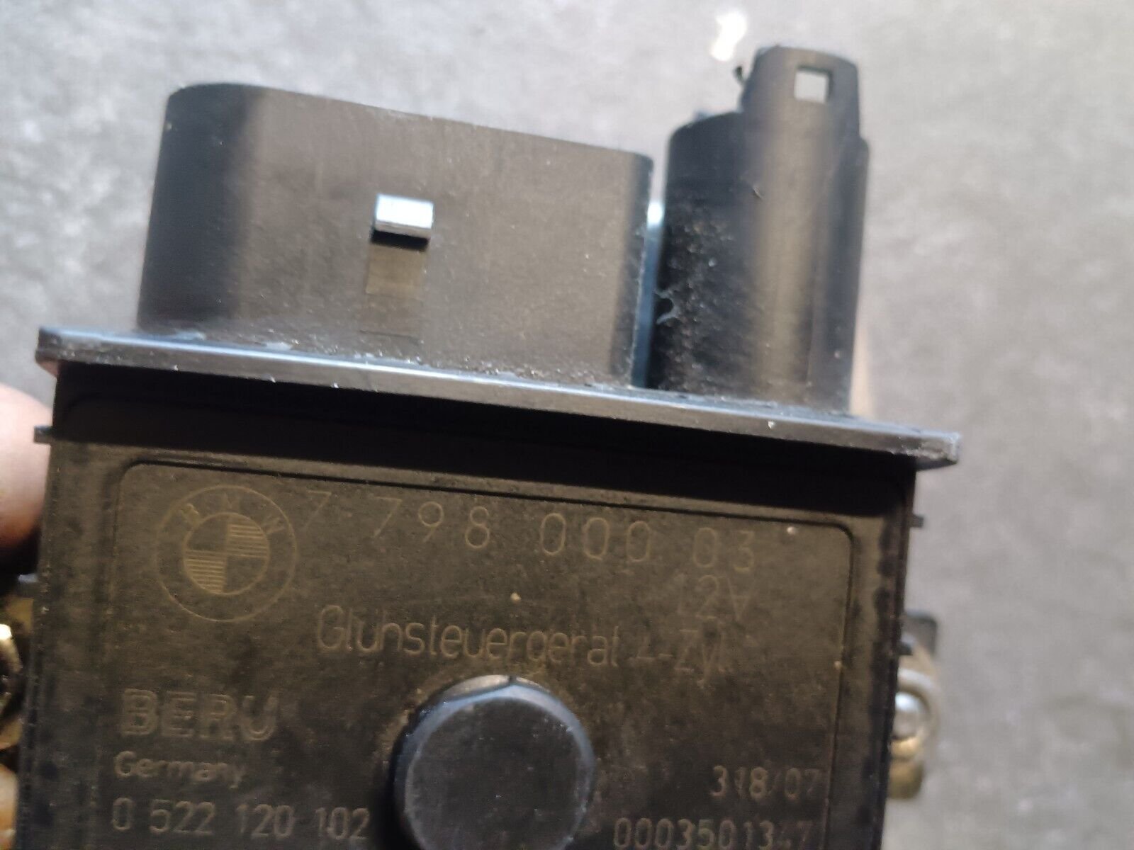 RELAIS DE PRECHAUFFAGE BMW SERIE1 120D REFERENCE: 779800003