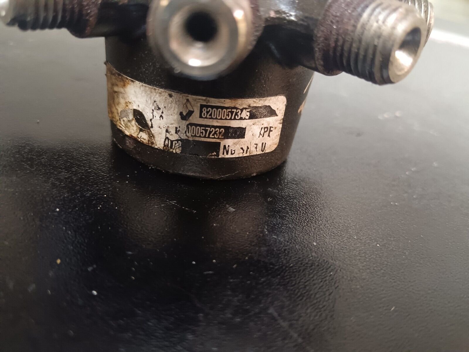 RAMPE INJECTION RENAULT 2.2DCI REFERENCE 8200057345