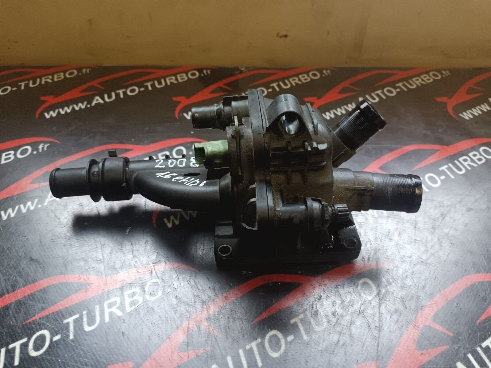 BOITIER THERMOSTAT PEUGEOT 2008 1.6eHDI REFERENCE: 9684588980