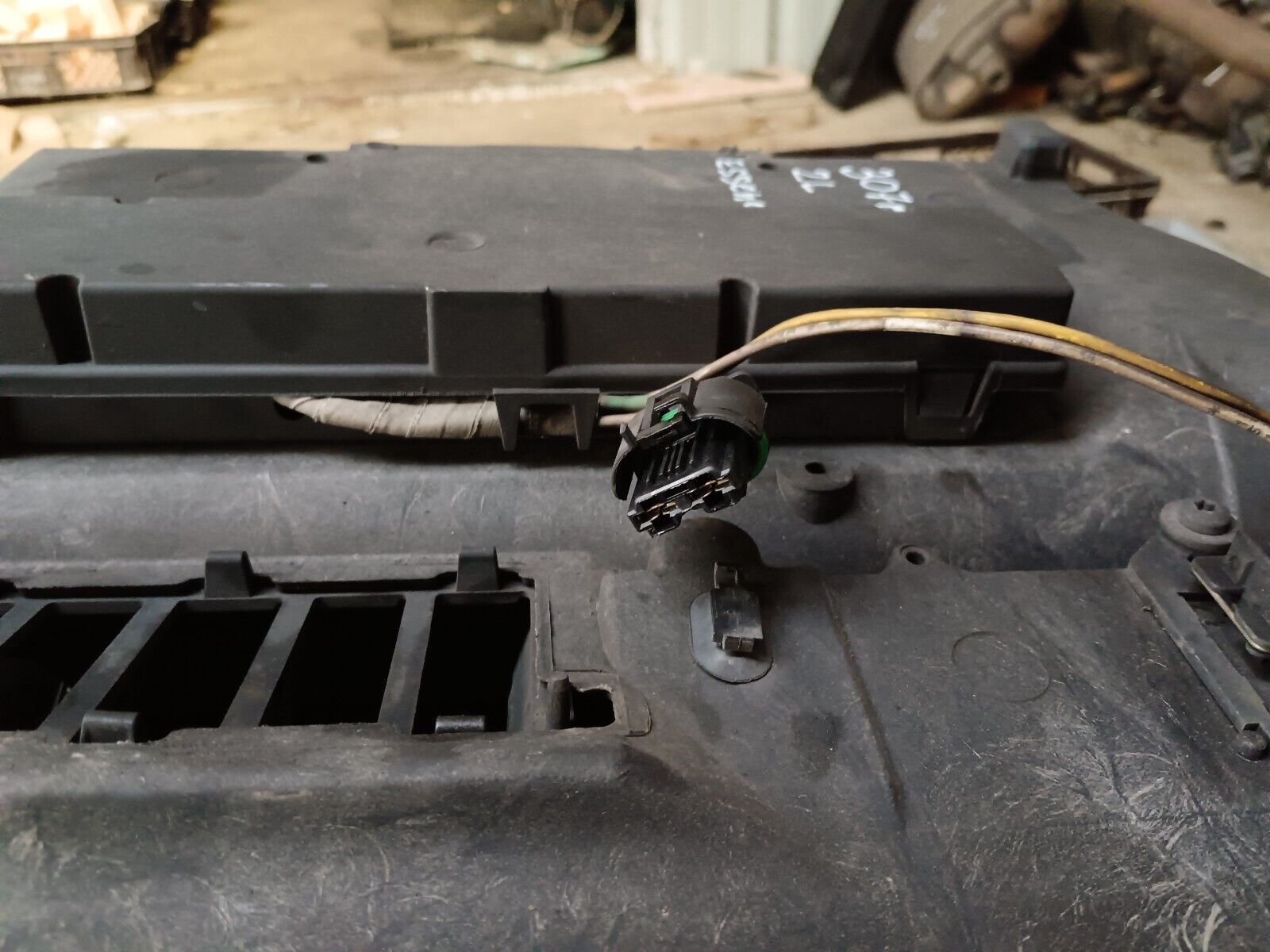 SUPPORT VENTILATEUR  PEUGEOT 307cc 2.0L ESSENCE REFERENCE: 9634009380