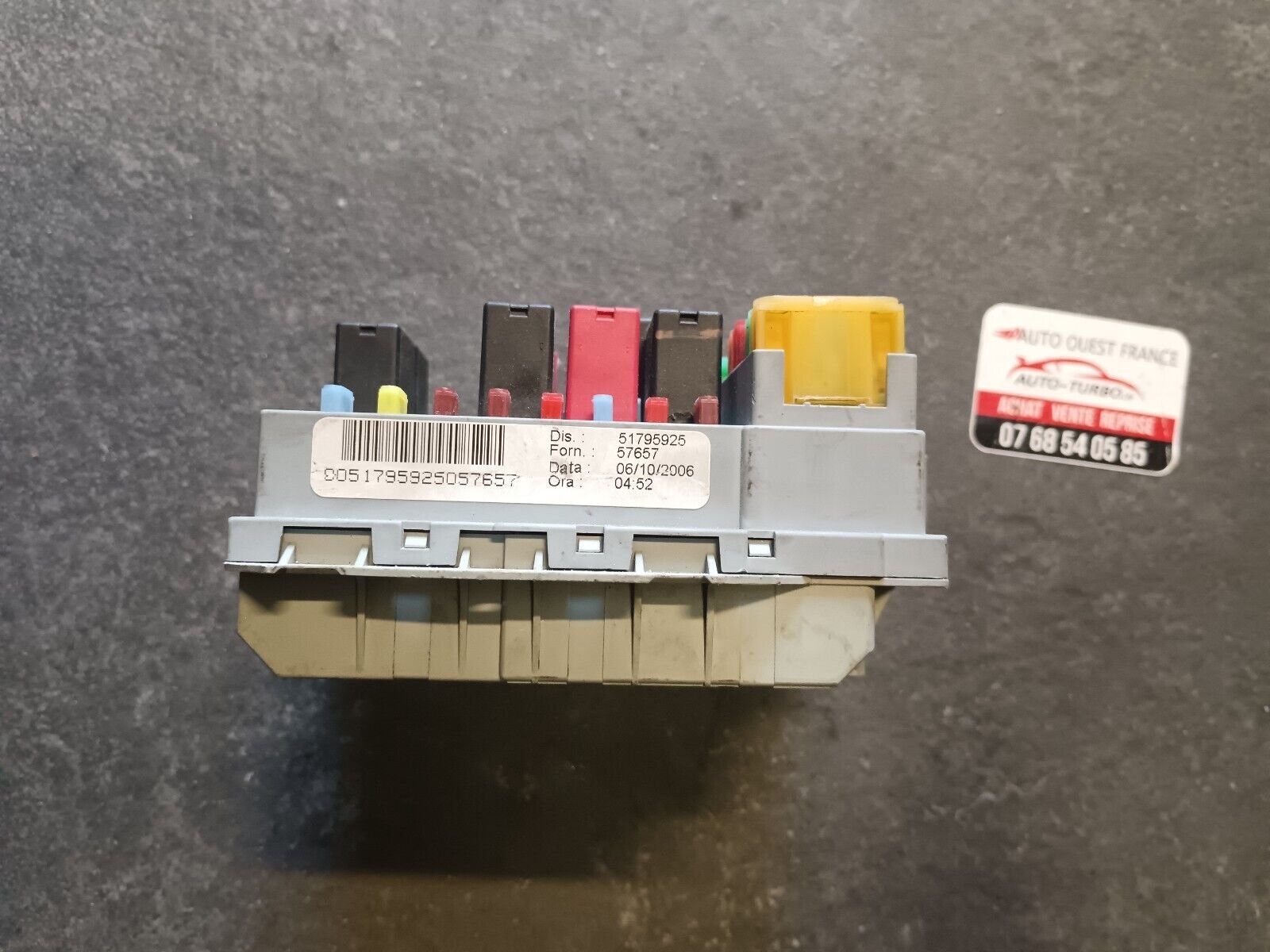 PLATINE FUSIBLE AVANT FIAT REFERENCE: 51795925