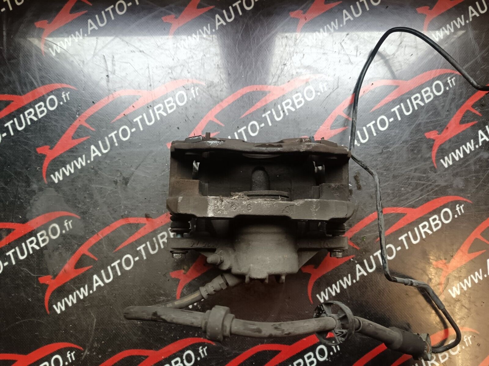 ETRIER AVANT DROIT PEUGEOT 2008 1.6HDI 90CH REFERENCE:9805497780