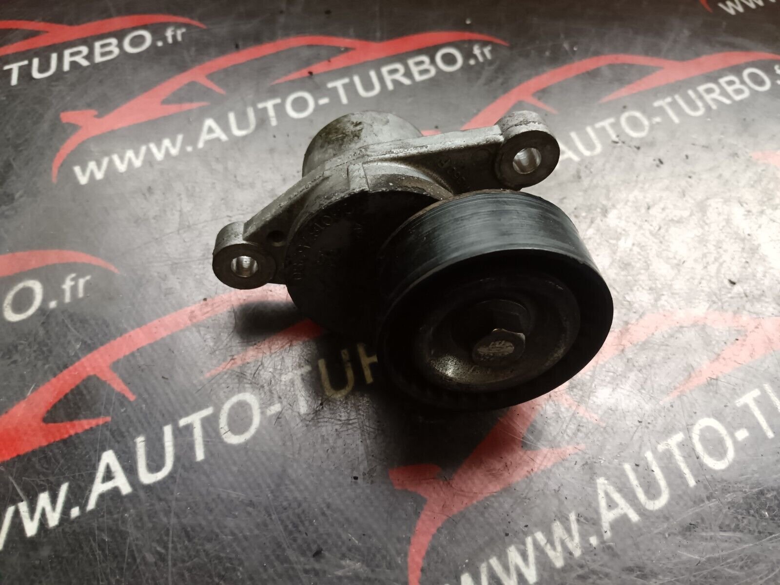 GALET TENDEUR PEUGEOT 2008 1.6HDI 110CH REFERENCE: 9801875280