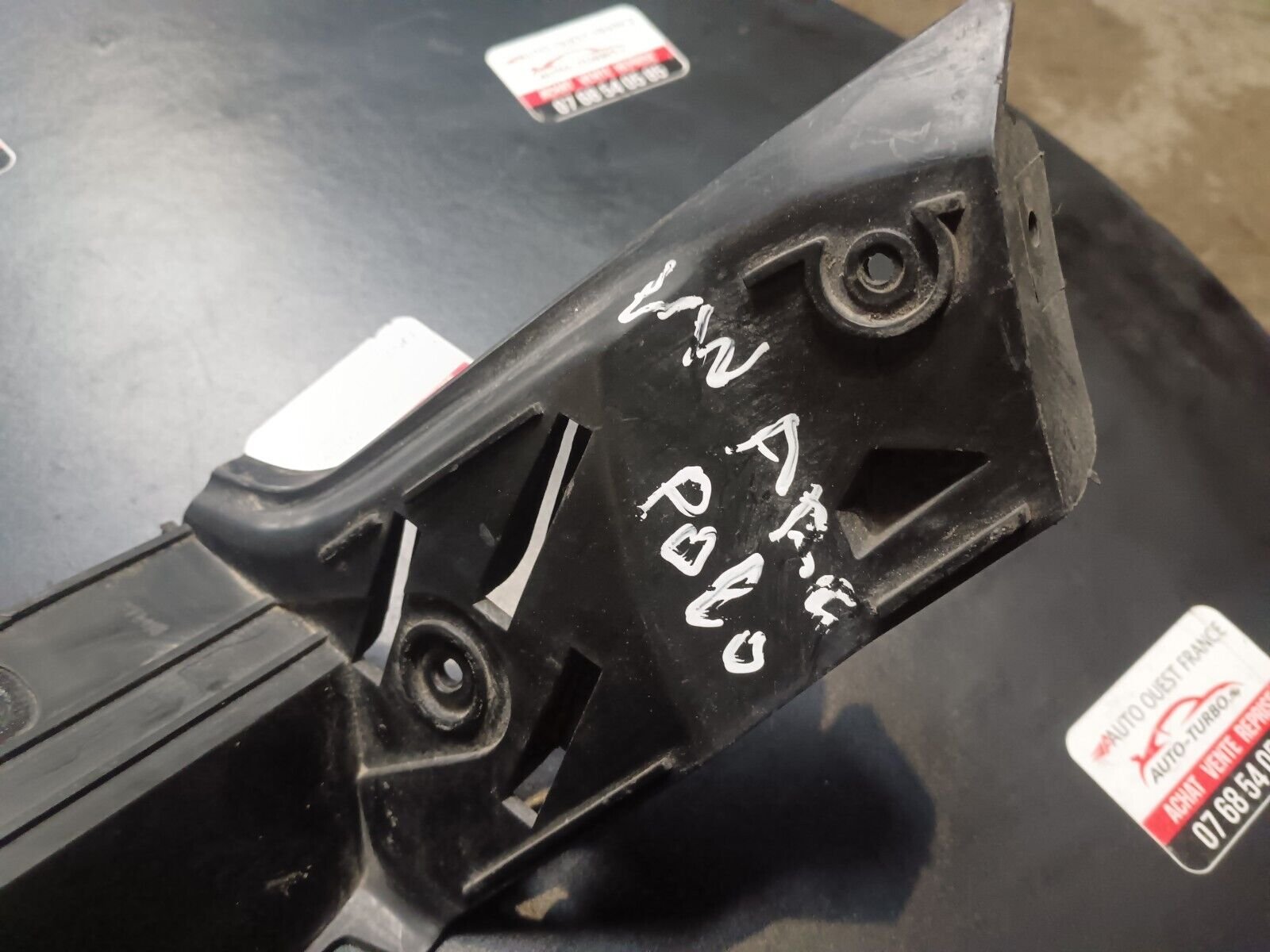 SUPPORT PAR CHOC ARRIERE GAUCHE VOLKSWAGEN POLO IV REFERENCE: 6Q6807375