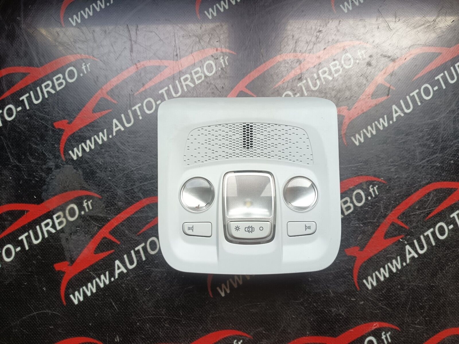 PLAFONNIER LUMIER HABITACLE PEUGEOT 2008 1.6HDI 110CH REFERENCE: 9673810977