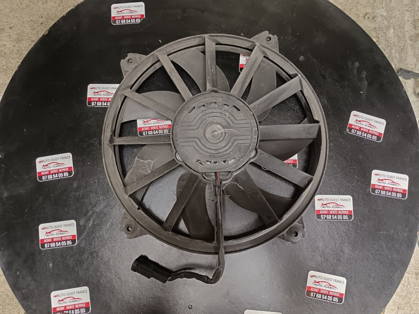 VENTILATEUR MOTEUR PSA 1.6HDI 90CH REFERENCE: 1049874716