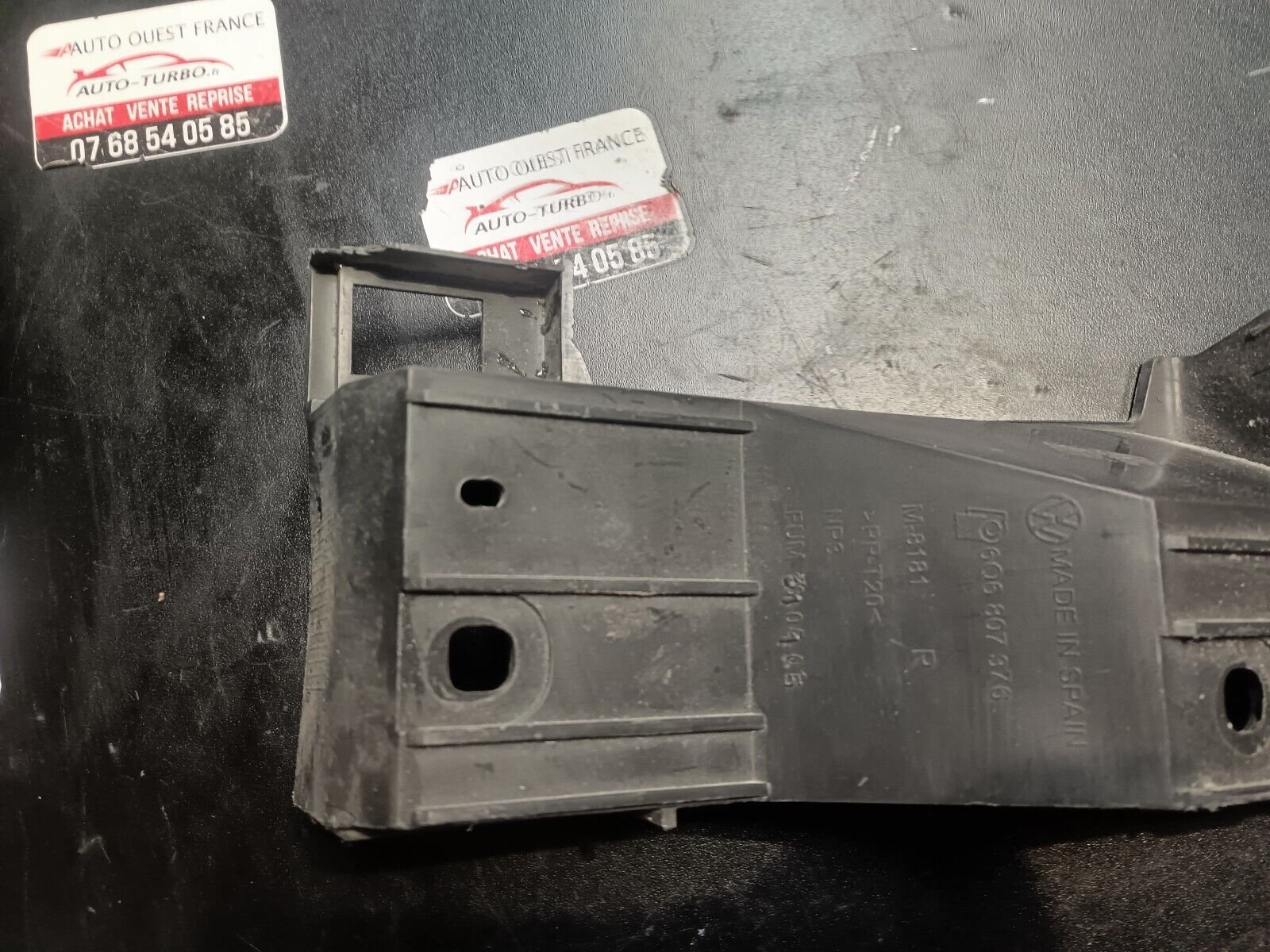 SUPPORT PAR CHOC ARRIERE DROIT VOLKSWAGEN POLO IV REFERENCE: 6Q6807376