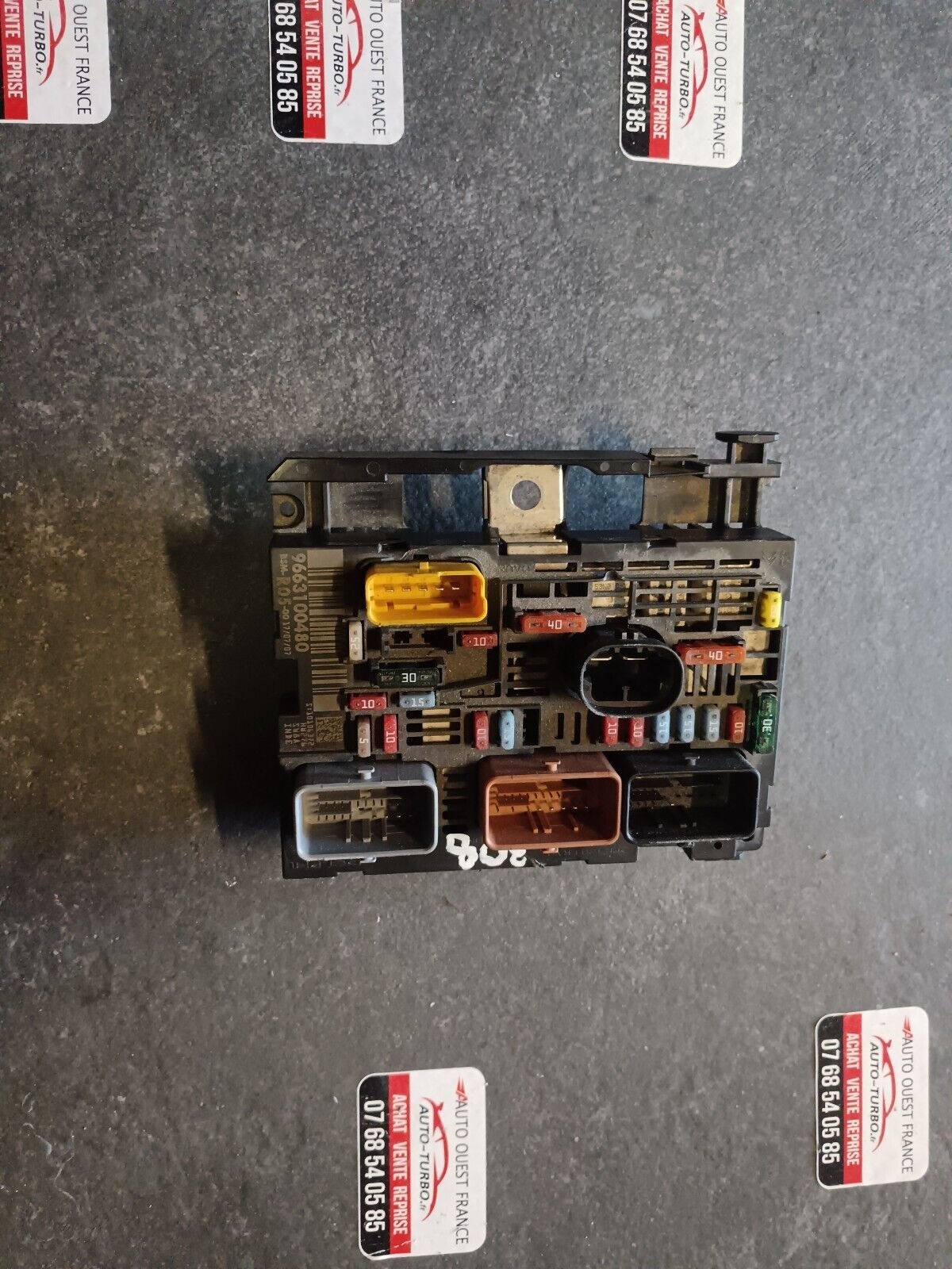 BOITE A FUSIBLE PEUGEOT 308 REFERENCE: 9663100480