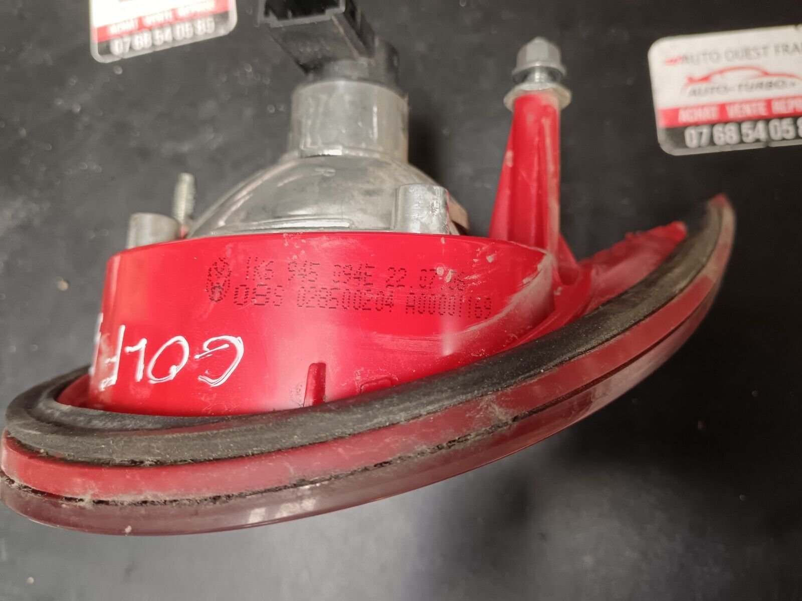 FEU ARRIERE DROT VOLKSWAGEN GOLFV REFERENCE: 1K6945094E