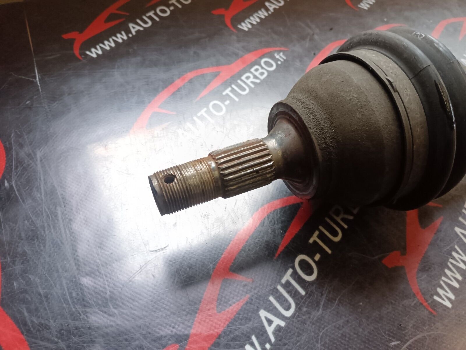 TRANSMISSION GAUCHE PEUGEOT 2008 1.6HDI 110CH REFERENCE: 9684134780