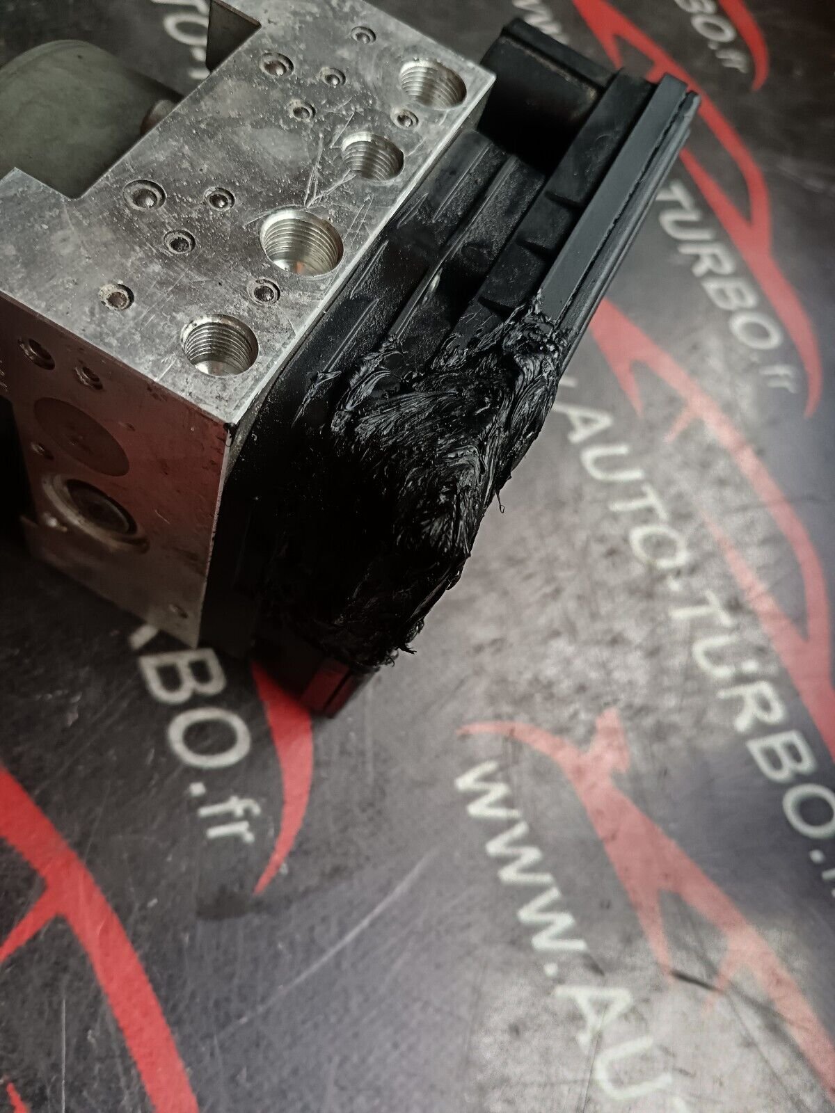 BLOC ABS PEUGEOT 2008 1.6HDI 110CH REFERENCE: 9809312580