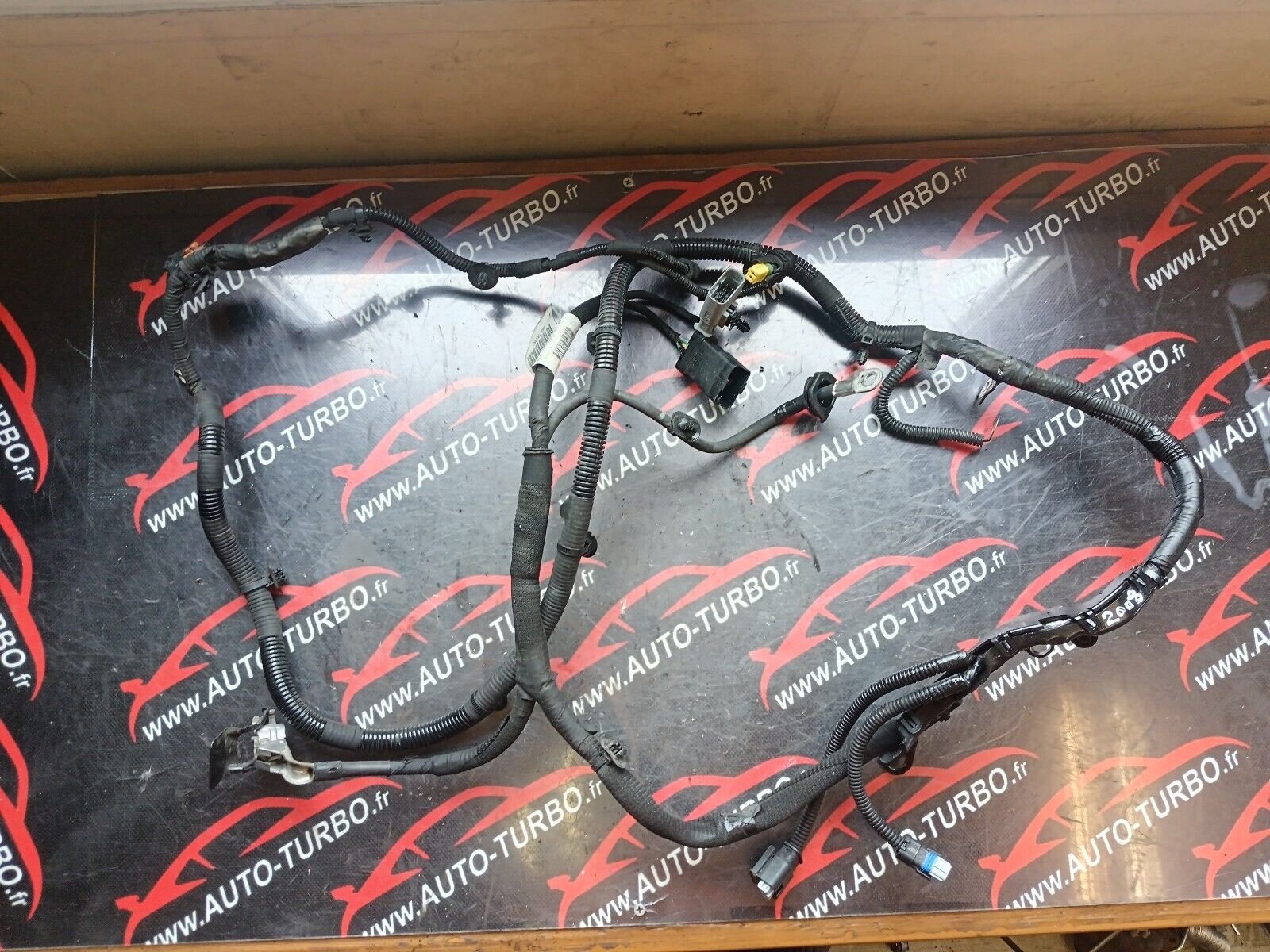 FAICEAU MOTEUR PEUGEOT 2008 1.6HDI 110CH REFERENCE: 9805290280