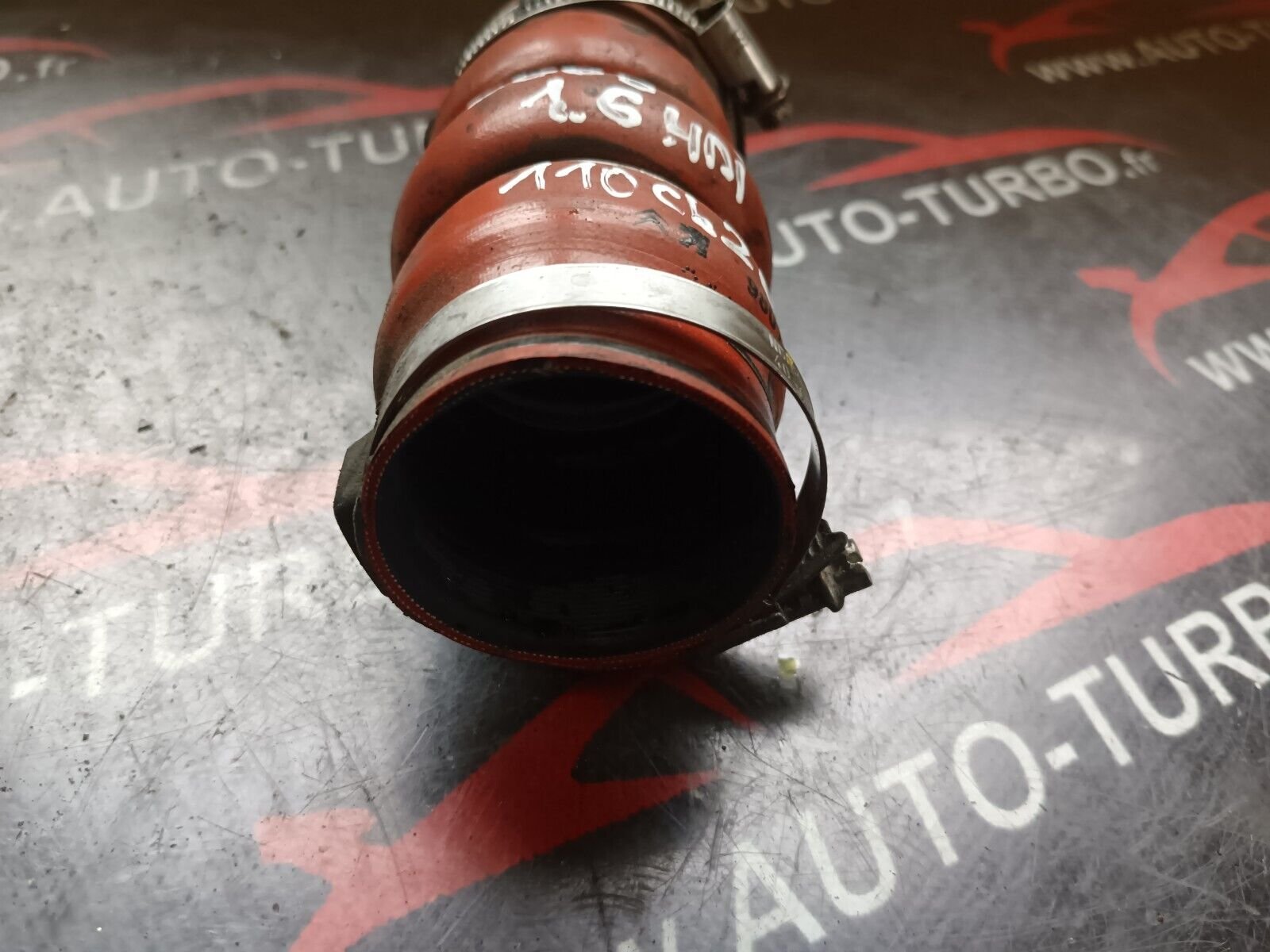 DURIT TUYAN DE TURBO PEUGEOT 2008 1.6HDI 90CH REFERENCE: 9801280580