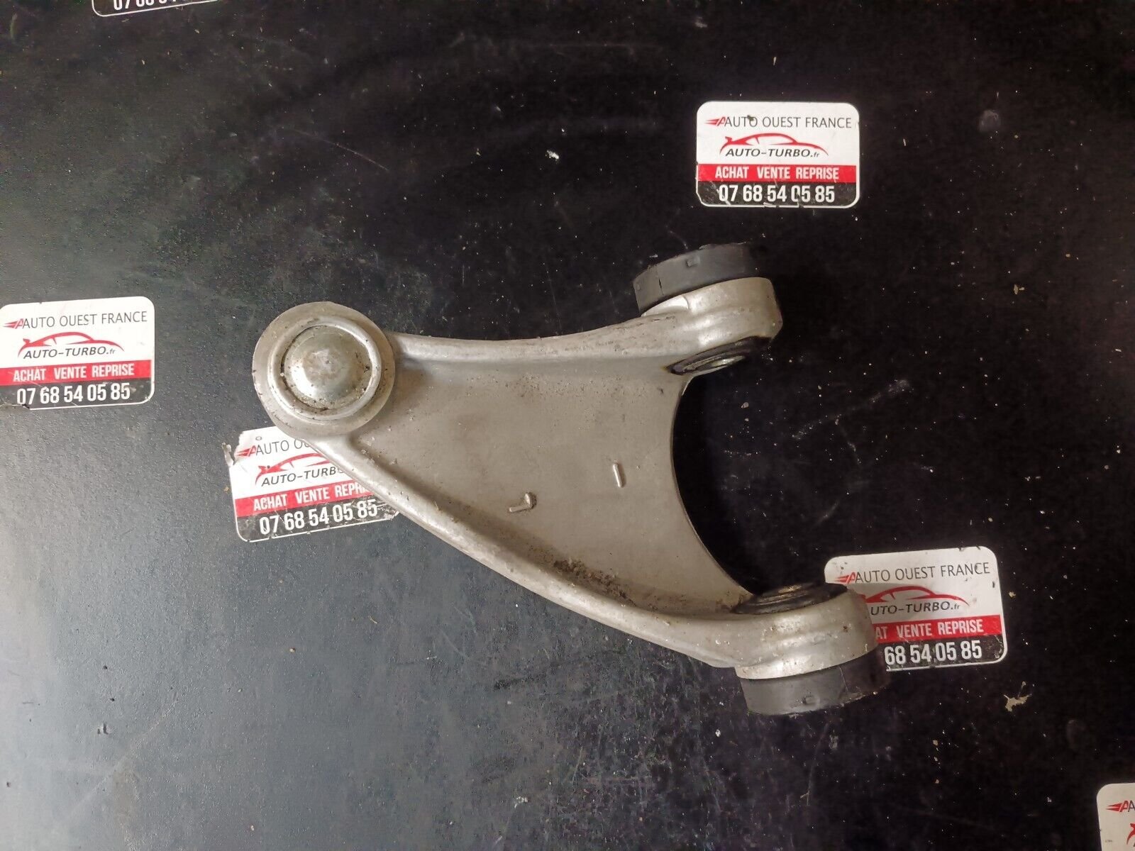 TRIANGLE DE SUSPENSION AVANT GAUCHE ALFA ROMEO 156 REFERENCE51834093