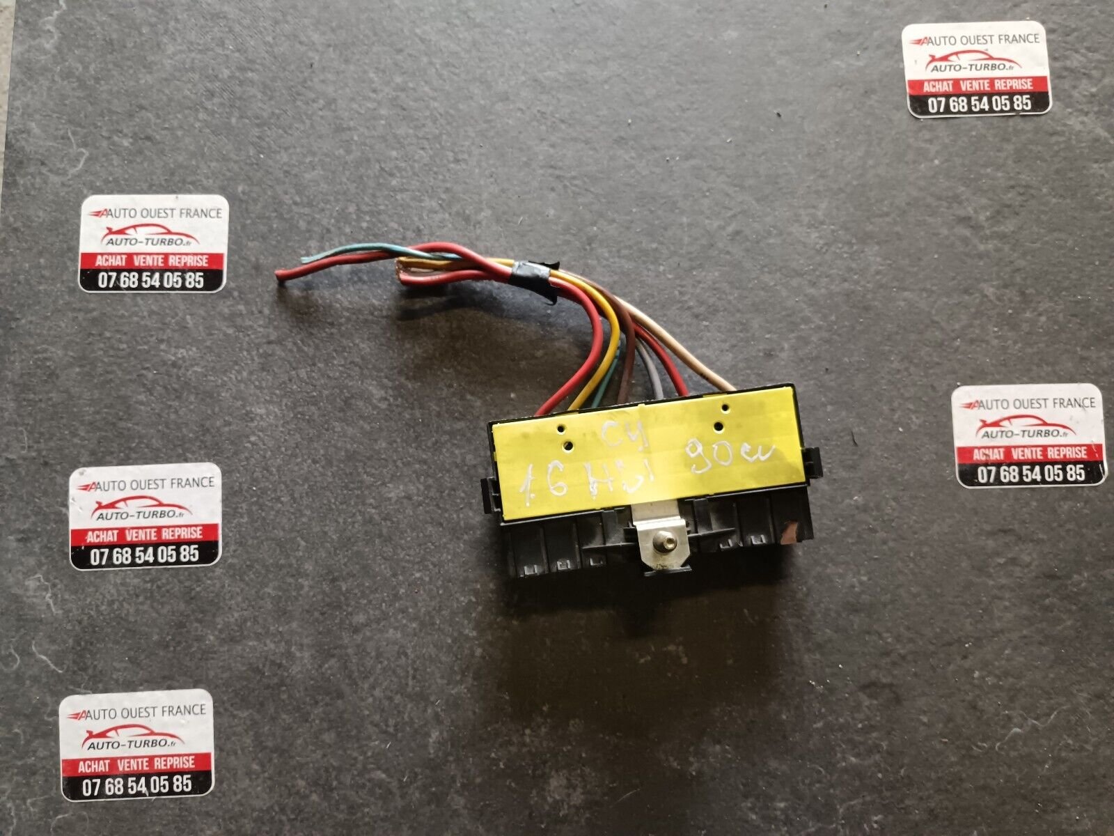 BOITIER FUSIBLES PSA 1.6HDI 90CH CITROEN C4 REFERENCE: 9636079380