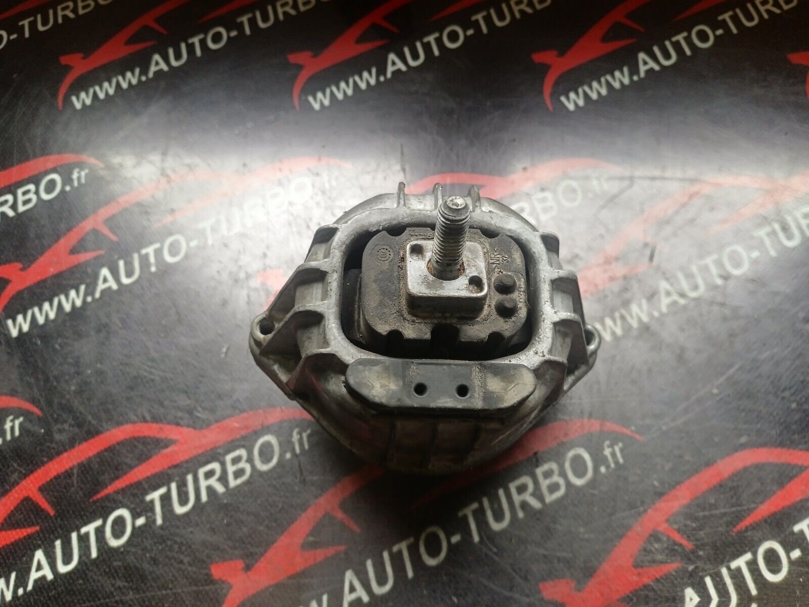 SUPPORT MOTEUR BMW SERIE 1 REFERENCE: 13981112