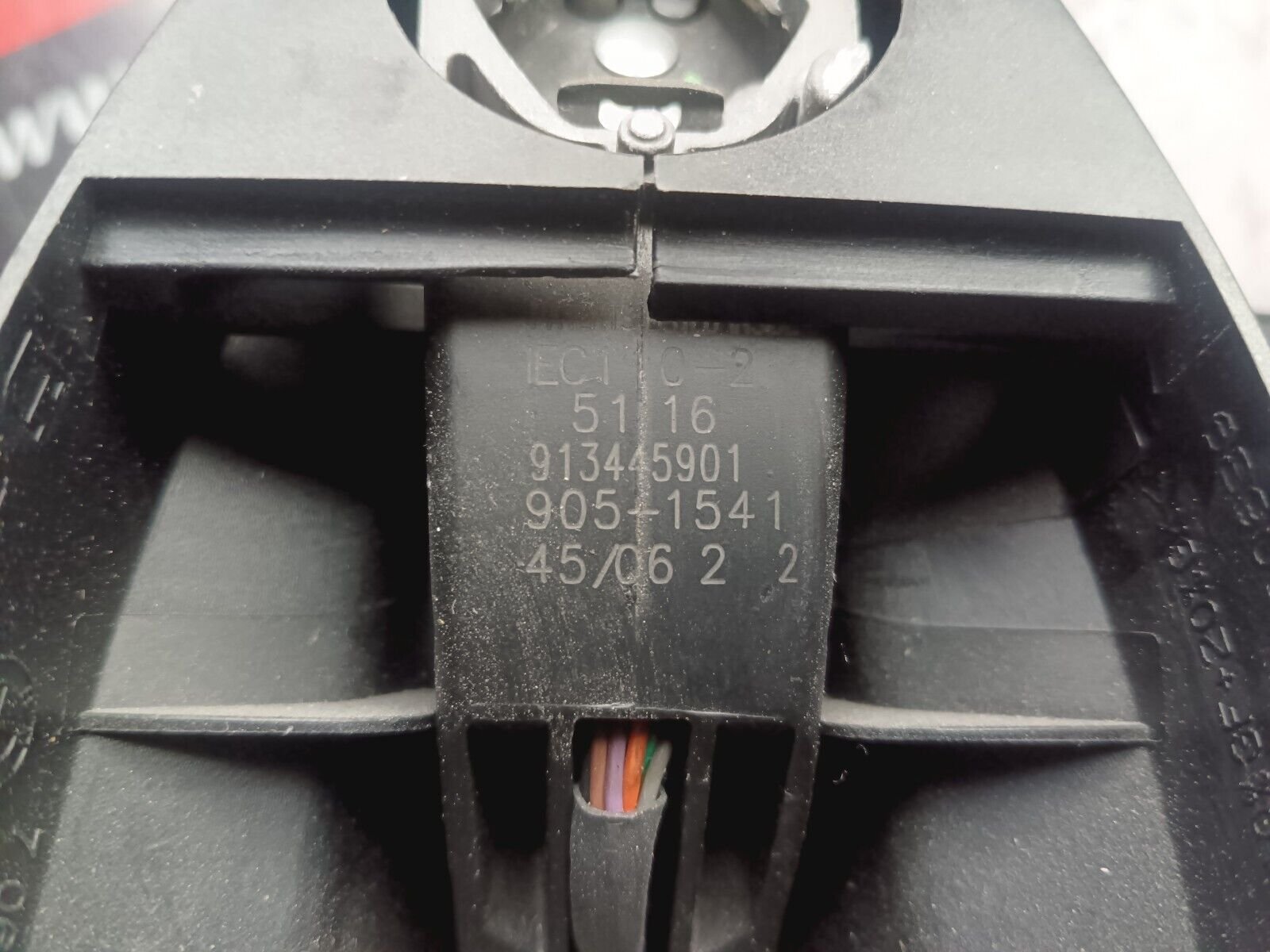 RETROVISEUR INTERIEUR BMW 525 E60 REFERENCE: 913445901