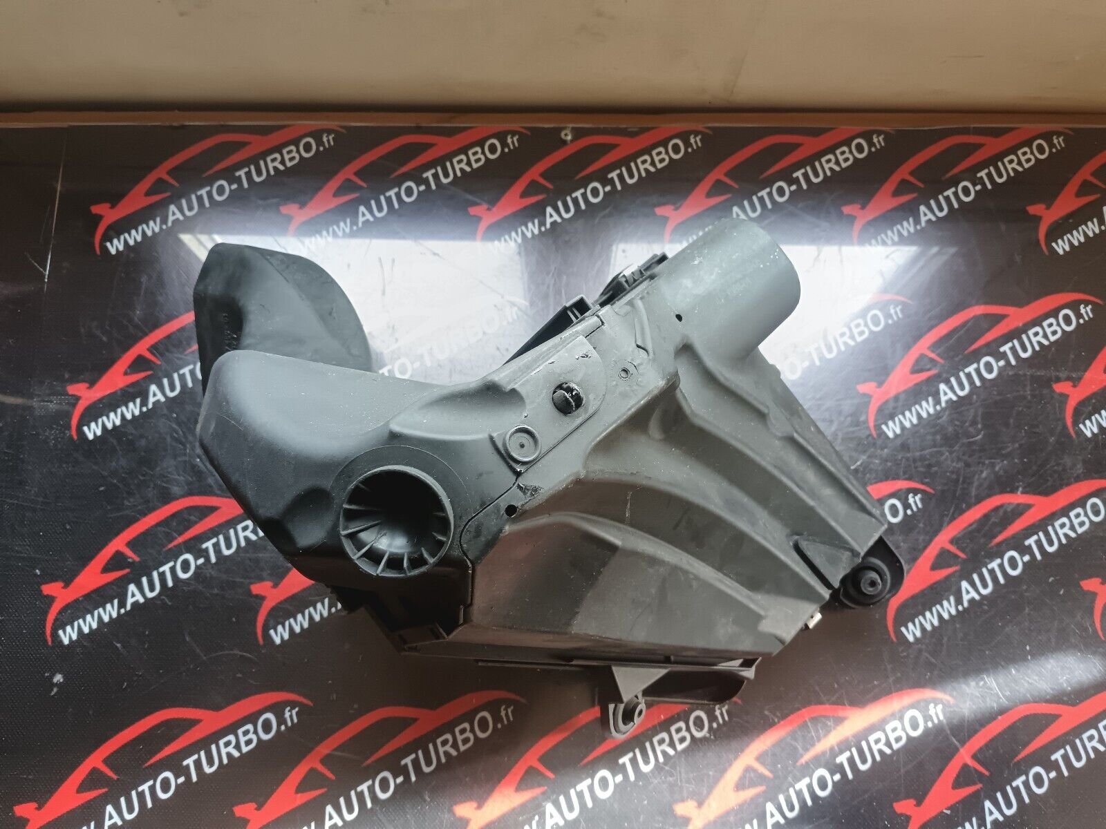 BOITE FILTRE A AIR BMW SERIE 1 REFERENCE: AD779746005U