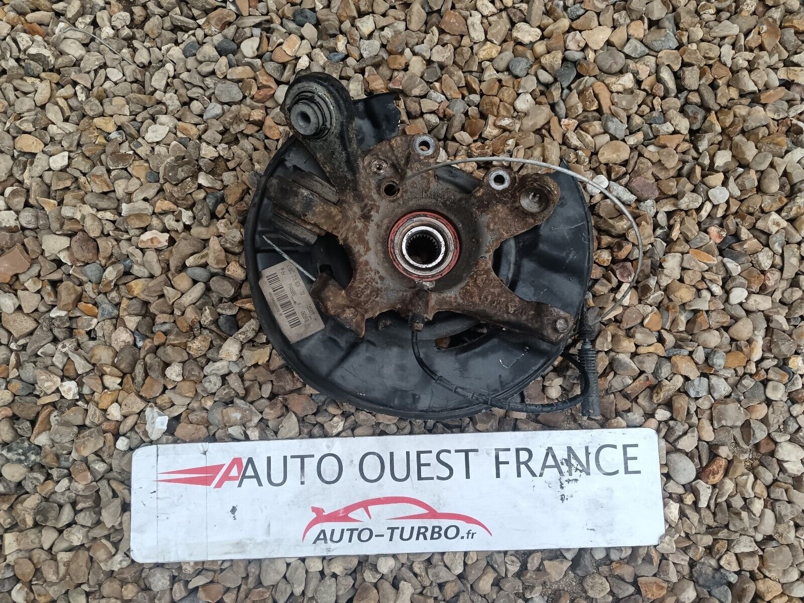 FUSEE ARRIERE GAUCHE BMW SERIE 1 E87 120i